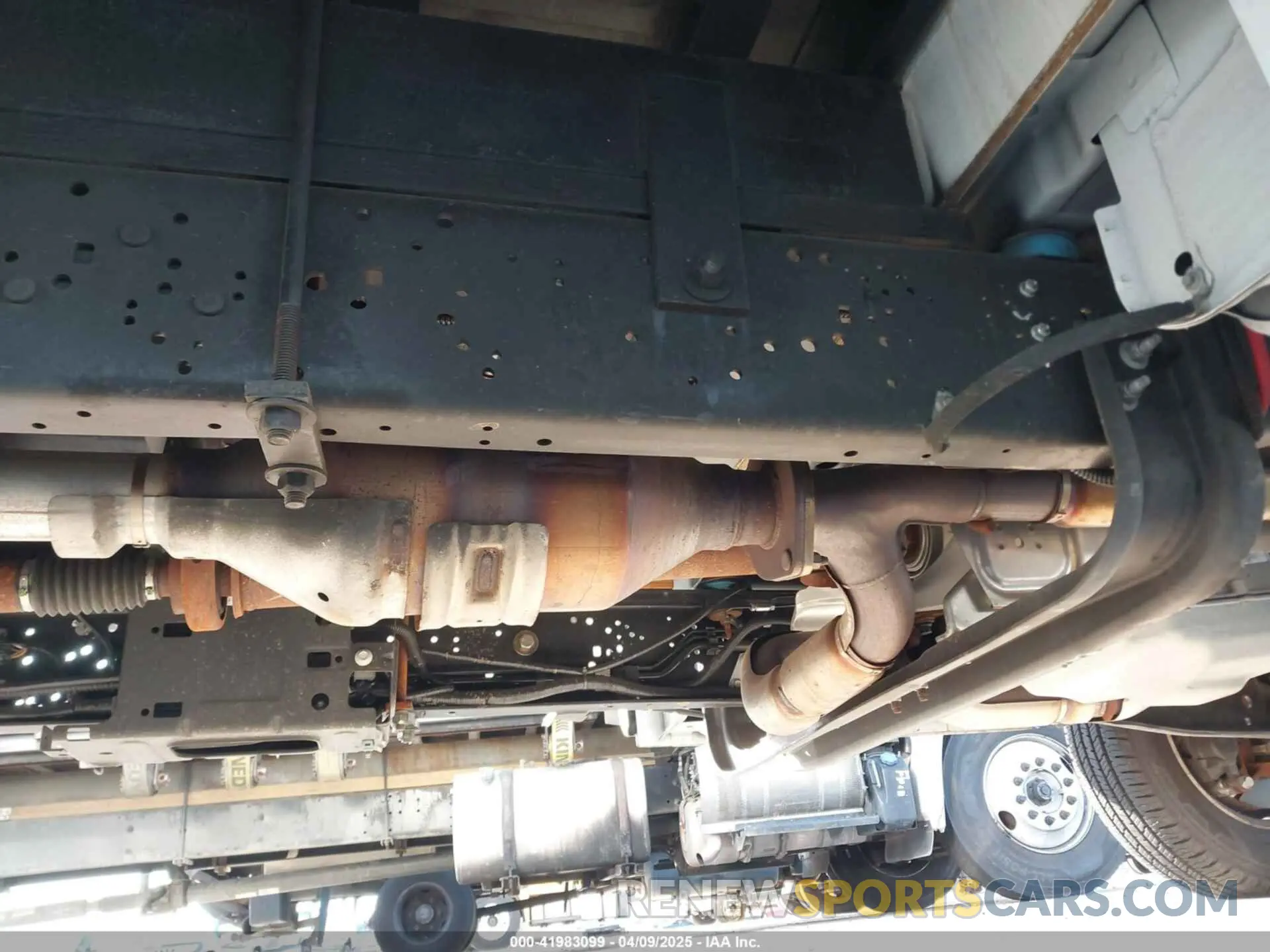 12 fotografías del automóvil dañado 1FDXE4FN9RDD08098 FORD E-450 CUTAWAY 2024