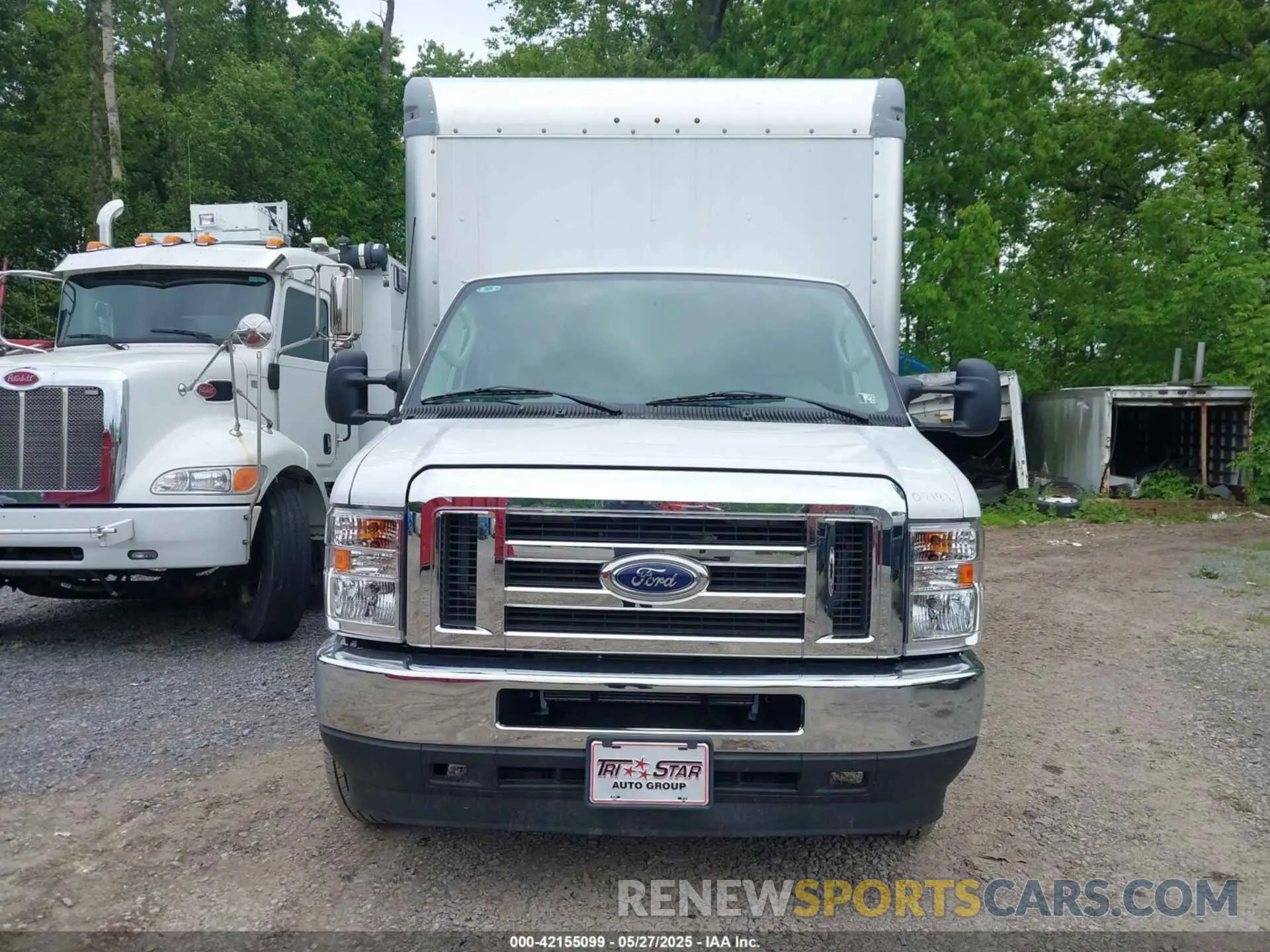 15 fotografías del automóvil dañado 1FDXE4FNXSDD07192 FORD E-450 CUTAWAY 2025