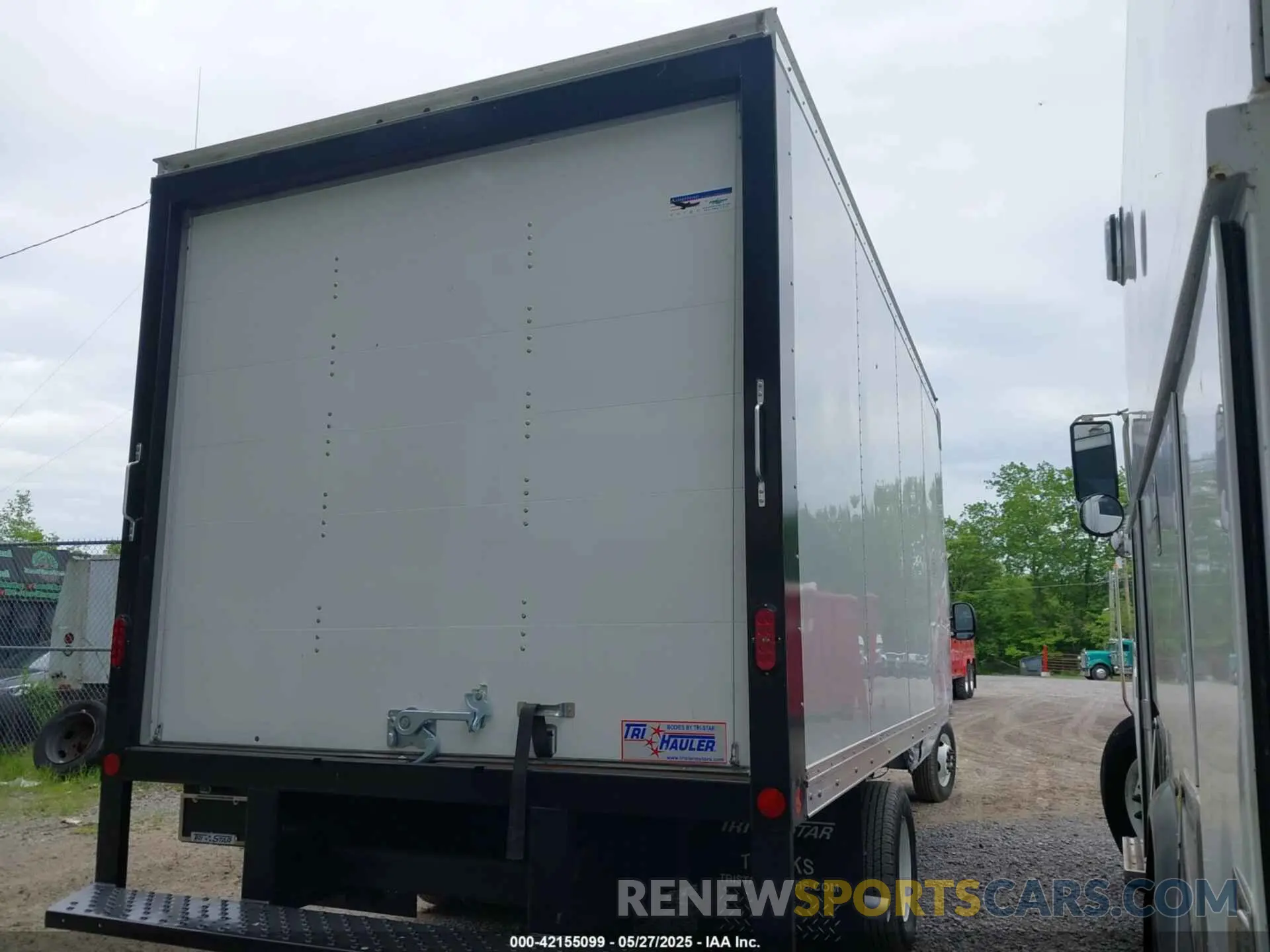 4 fotografías del automóvil dañado 1FDXE4FNXSDD07192 FORD E-450 CUTAWAY 2025