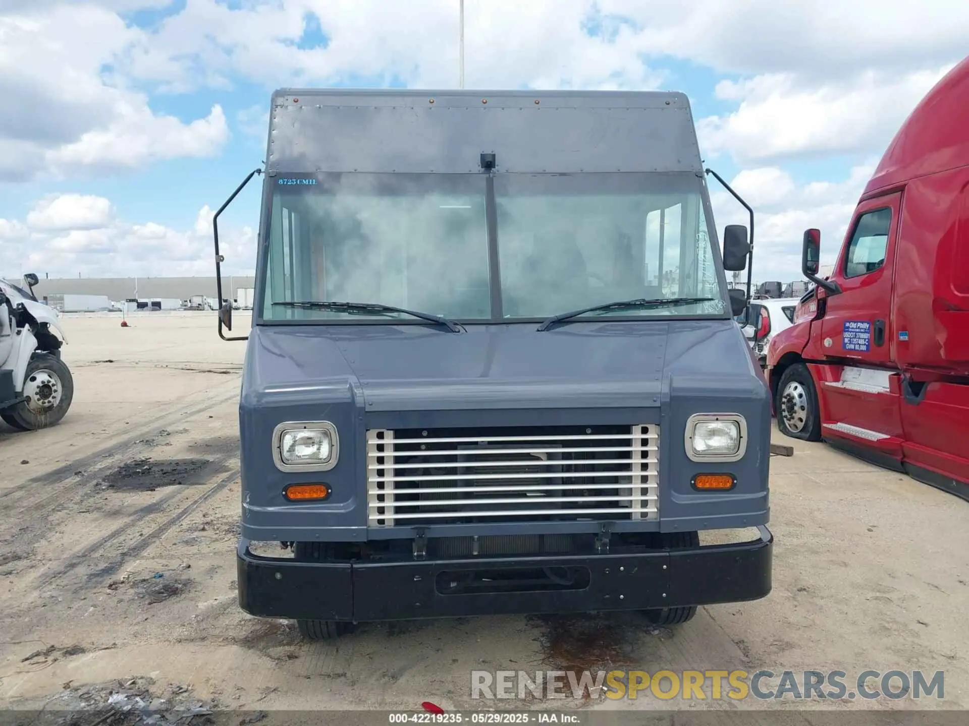 12 fotografías del automóvil dañado 1FC3E4K62KDC48723 FORD E-450 STRIPPED 2019