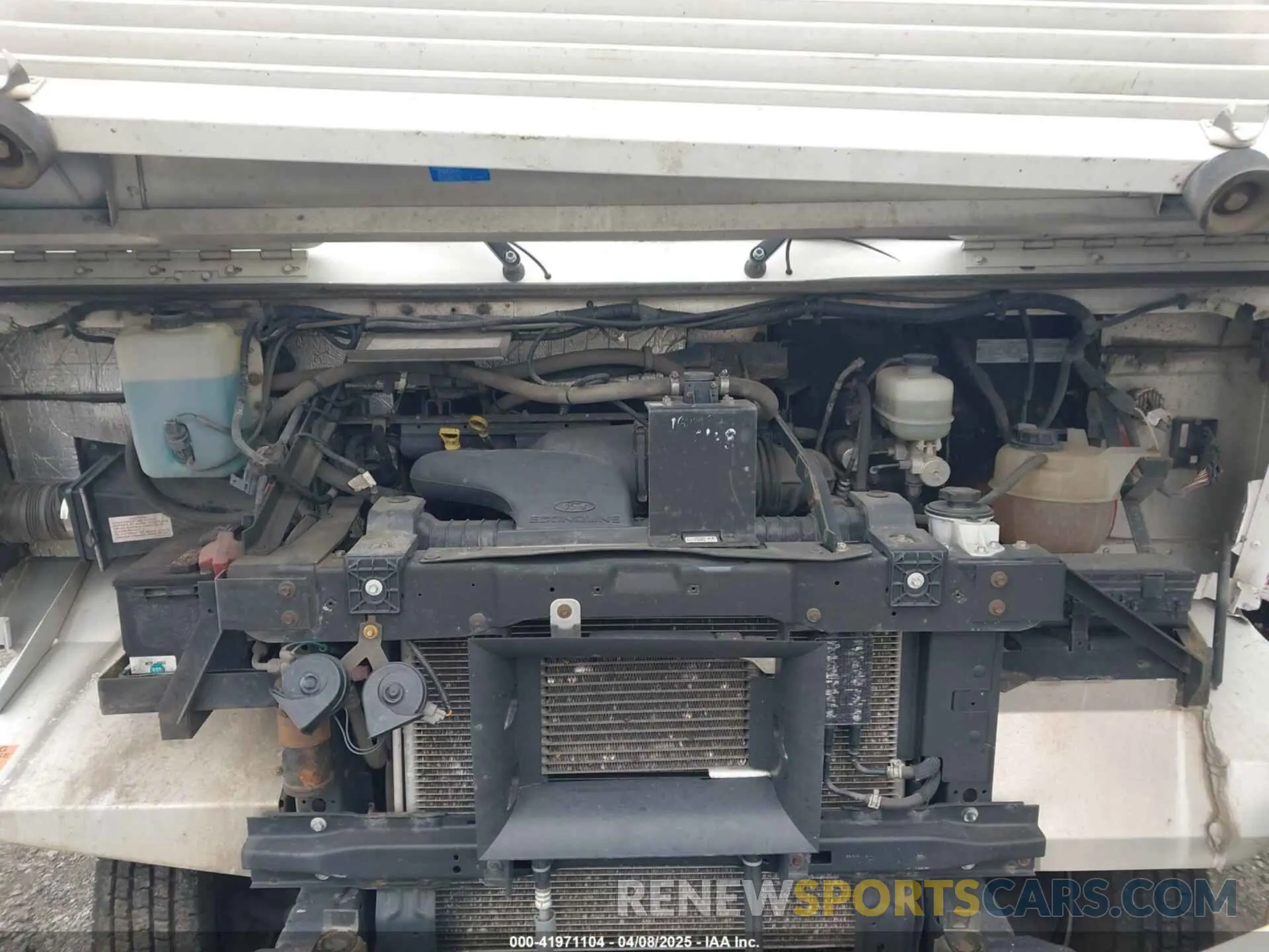 9 fotografías del automóvil dañado 1FC3E4K65KDC13108 FORD E-450 STRIPPED 2019
