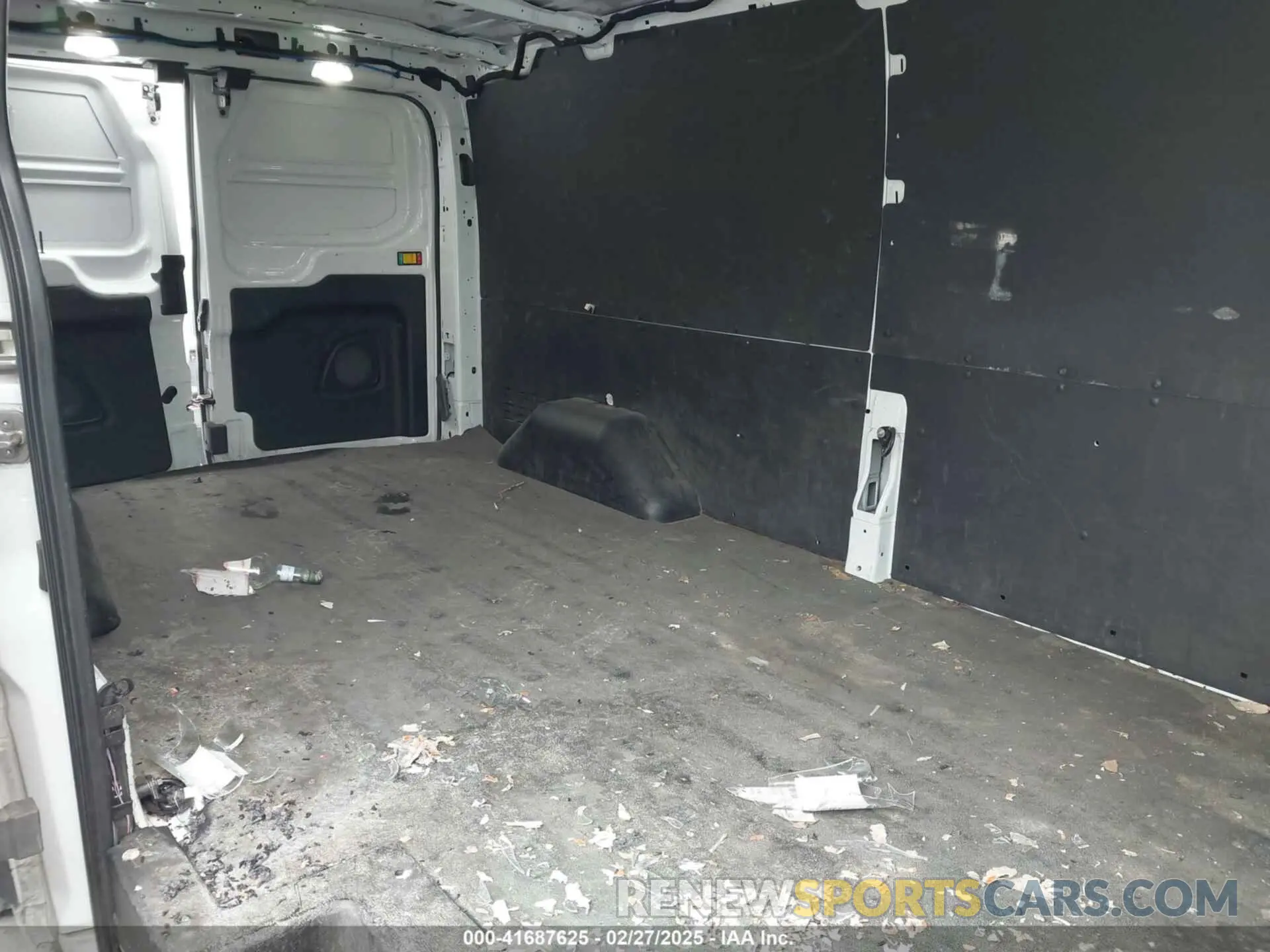 8 fotografías del automóvil dañado 1FTBW1YK1NKA29828 FORD E-TRANSIT-350 2022
