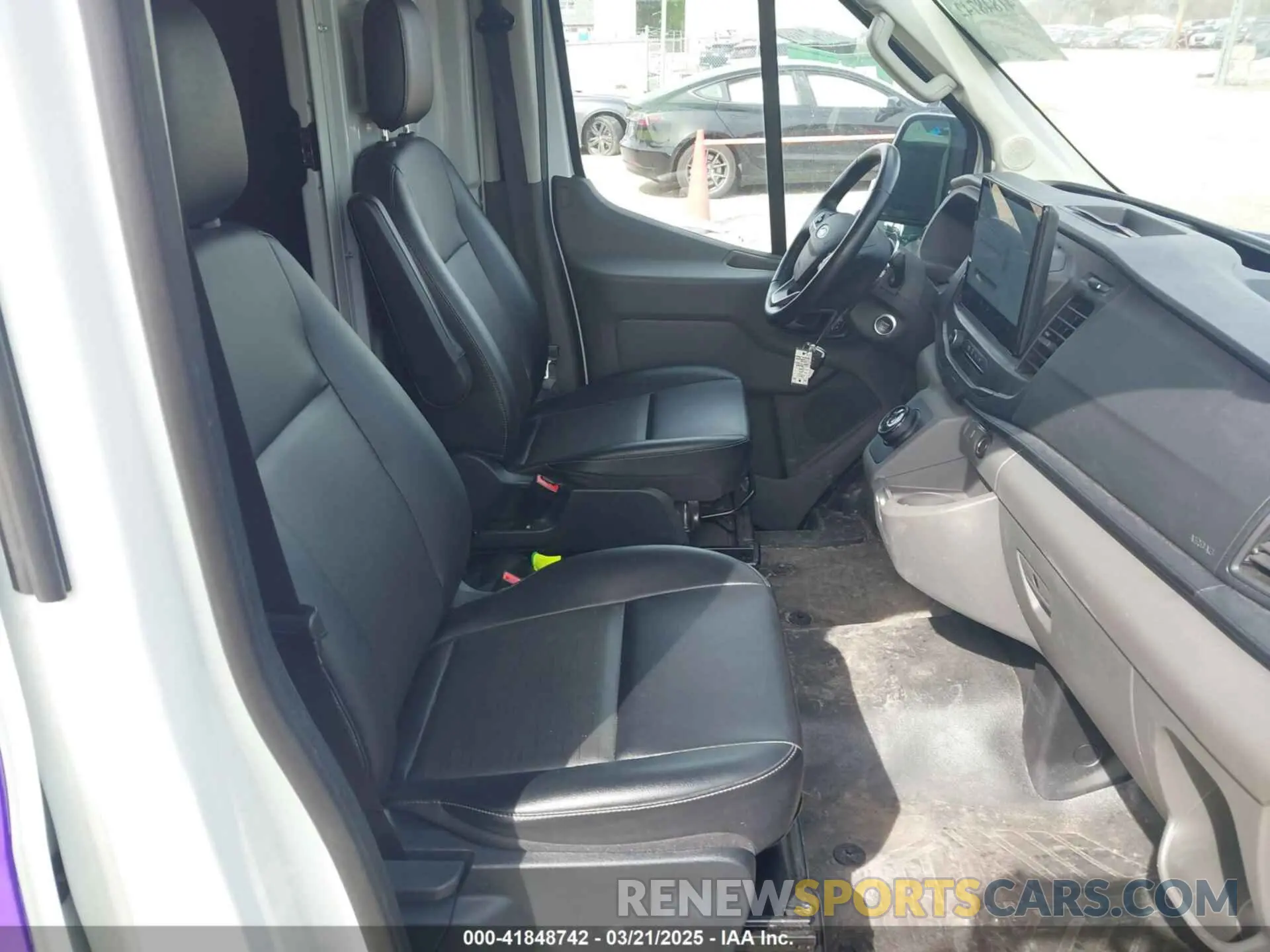 5 fotografías del automóvil dañado 1FTBW9CK7NKA13073 FORD E-TRANSIT-350 2022