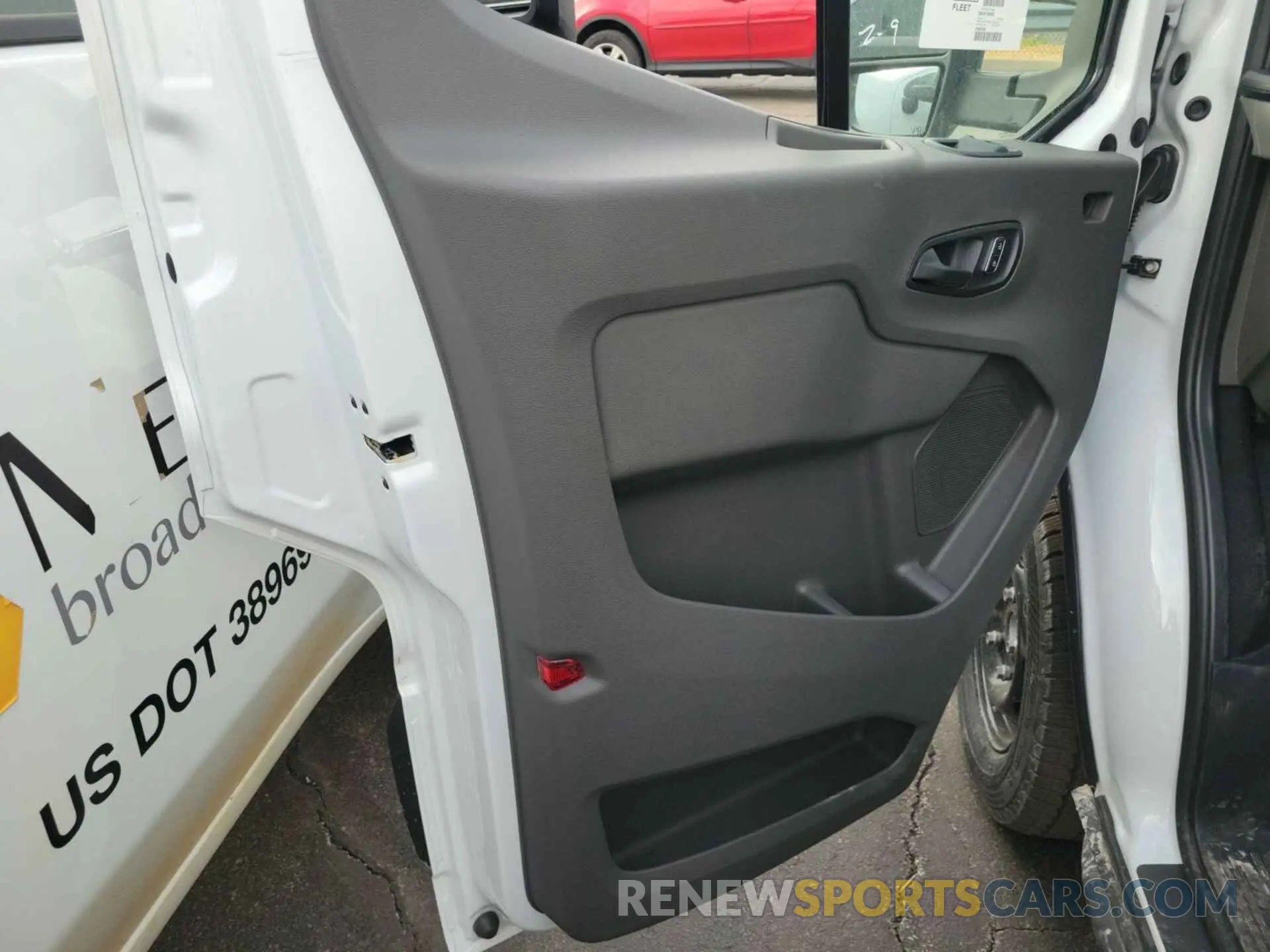 19 fotografías del automóvil dañado 1FTBW1YM6SKA13055 FORD E-TRANSIT-350 2025