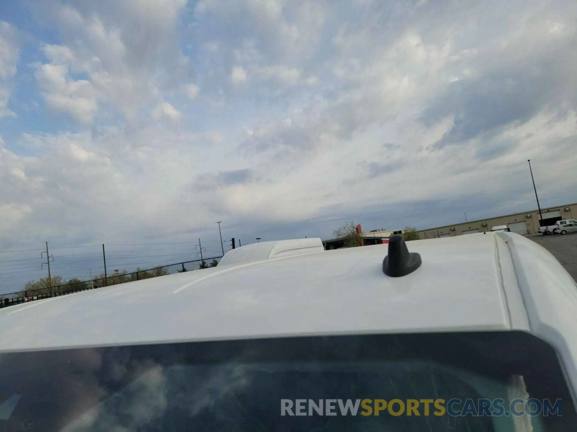 3 fotografías del automóvil dañado 1FTBW1YM6SKA13055 FORD E-TRANSIT-350 2025