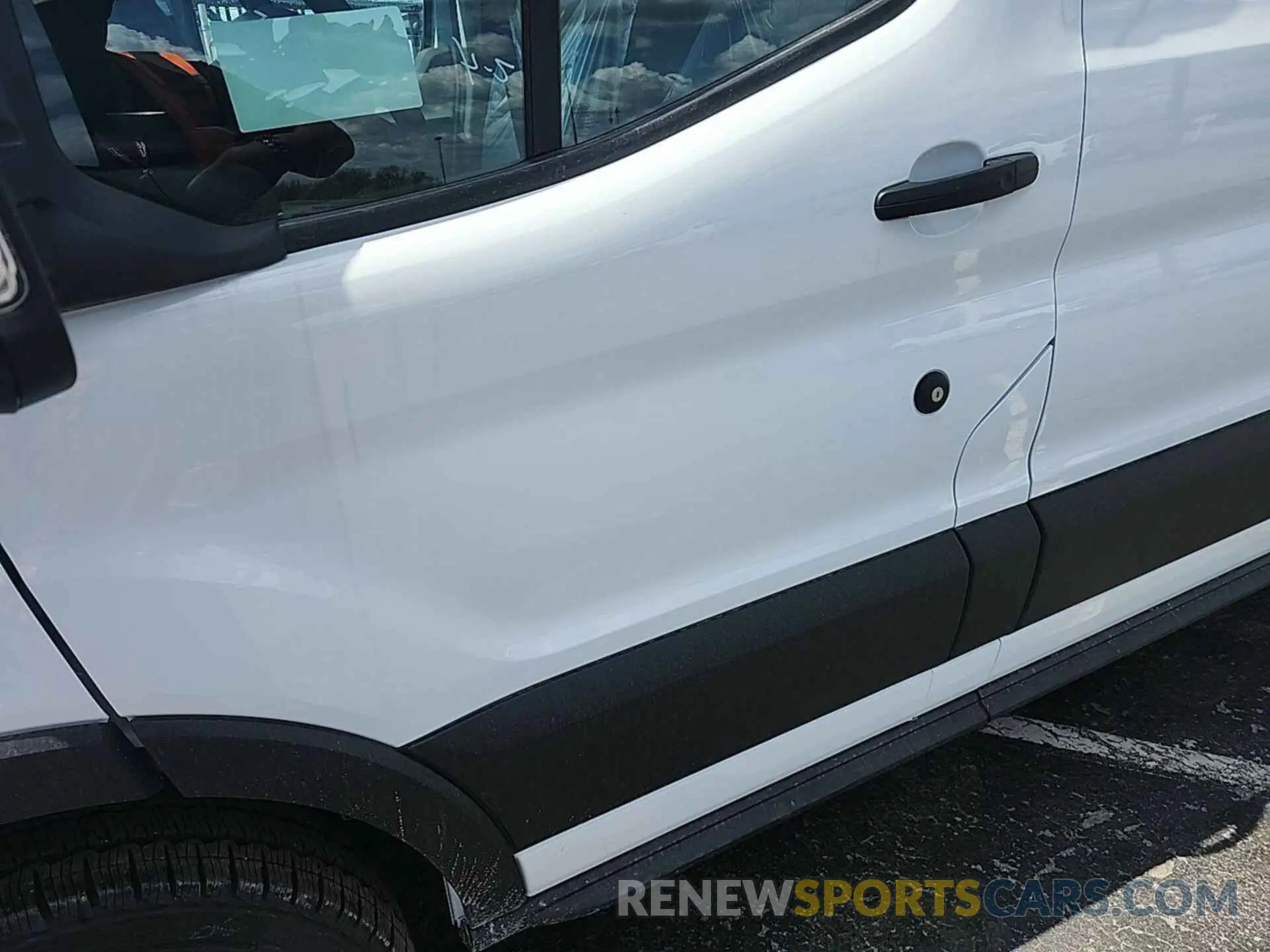 3 fotografías del automóvil dañado 1FTBW1YM7SKA12917 FORD E-TRANSIT-350 2025
