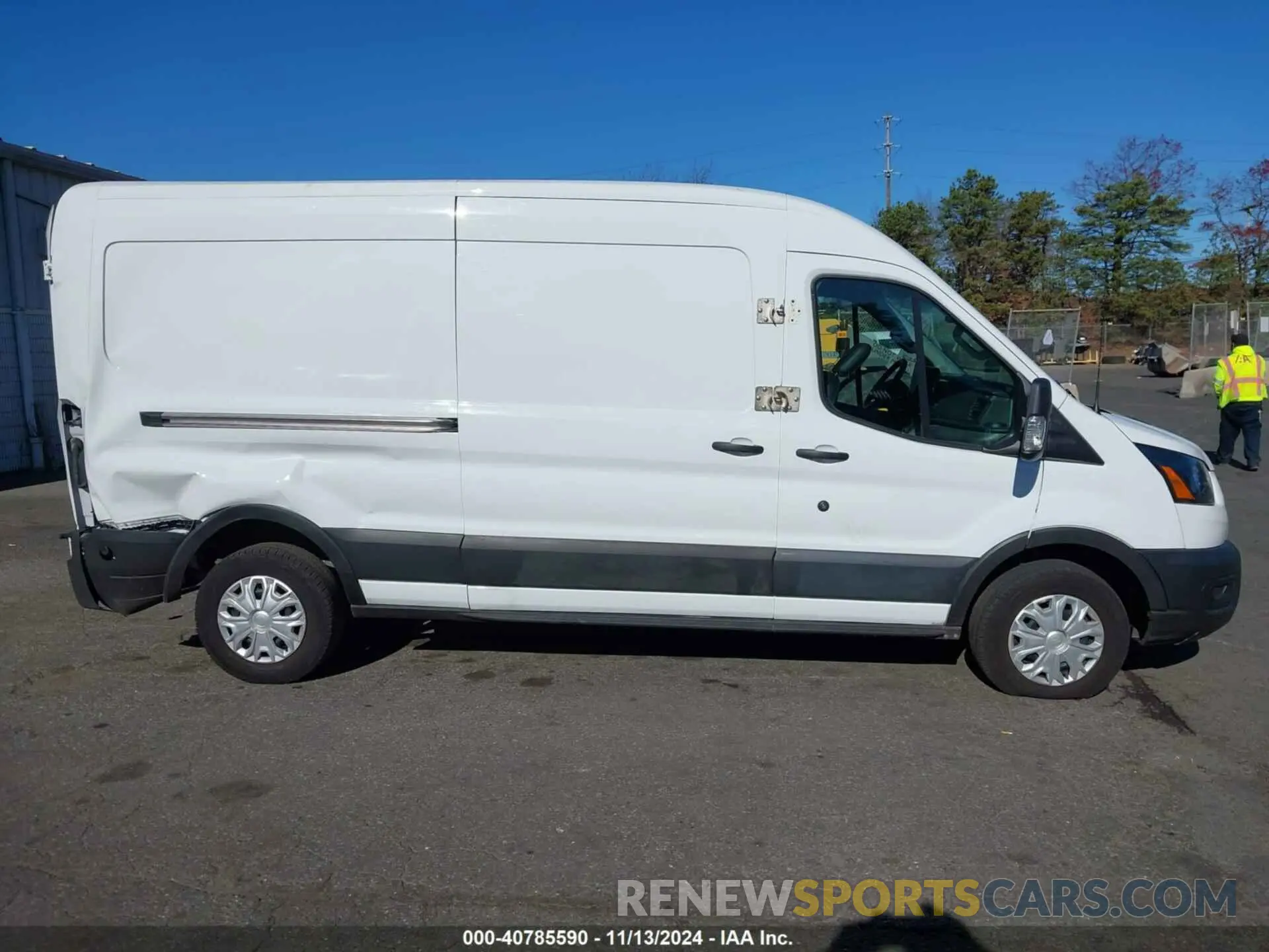 13 fotografías del automóvil dañado 1FTBW9CK0NKA50238 FORD E-TRANSIT-350 CARGO VAN 2022