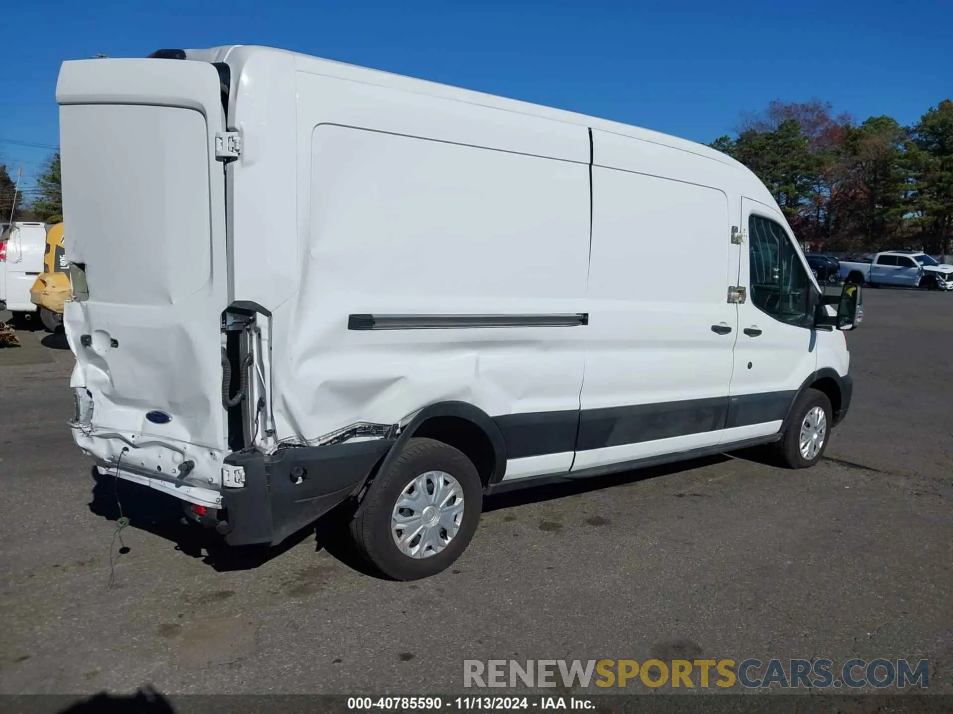 4 fotografías del automóvil dañado 1FTBW9CK0NKA50238 FORD E-TRANSIT-350 CARGO VAN 2022