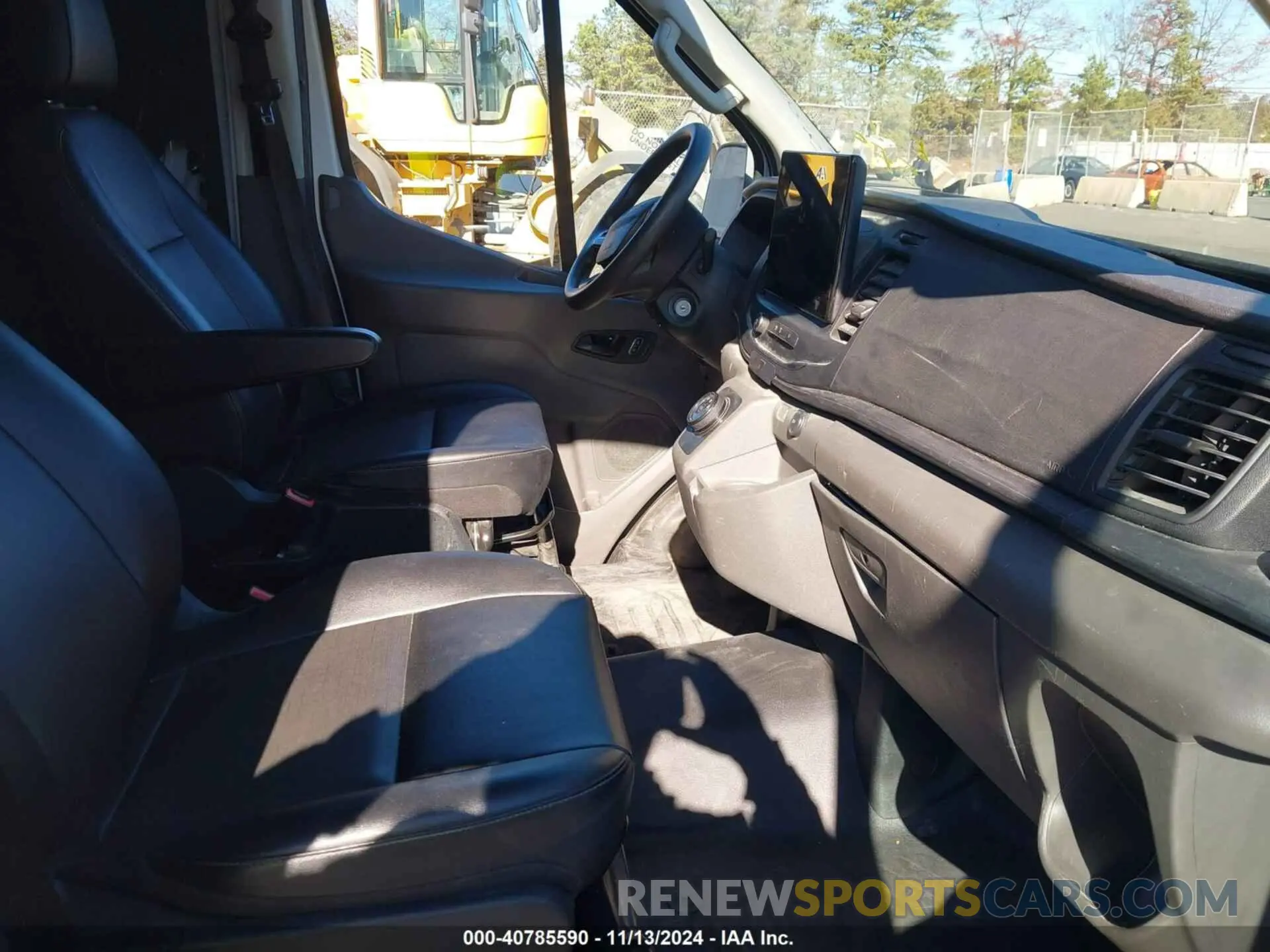 5 fotografías del automóvil dañado 1FTBW9CK0NKA50238 FORD E-TRANSIT-350 CARGO VAN 2022