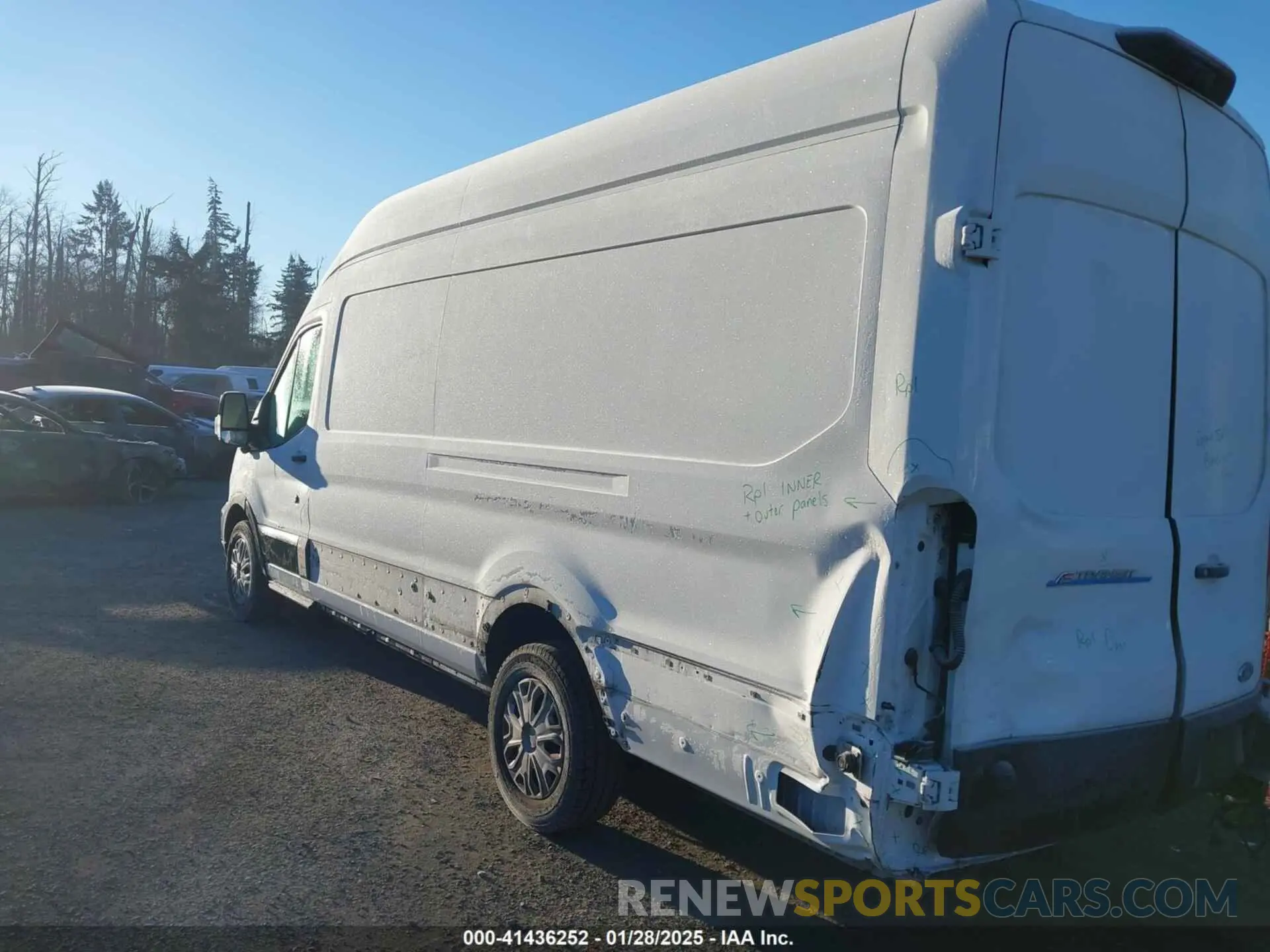 3 fotografías del automóvil dañado 1FTBW3XK6PKA16296 FORD E-TRANSIT-350 CARGO VAN 2023