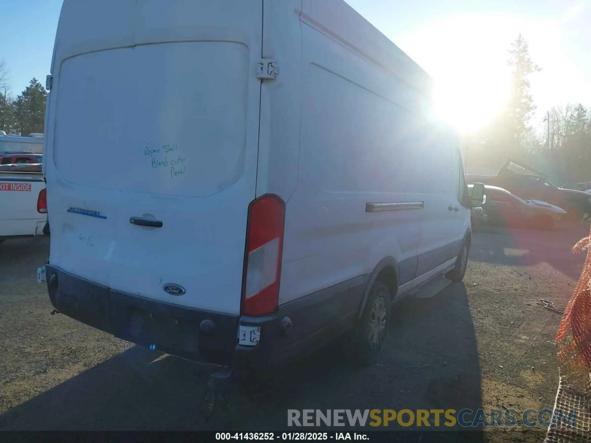 4 fotografías del automóvil dañado 1FTBW3XK6PKA16296 FORD E-TRANSIT-350 CARGO VAN 2023