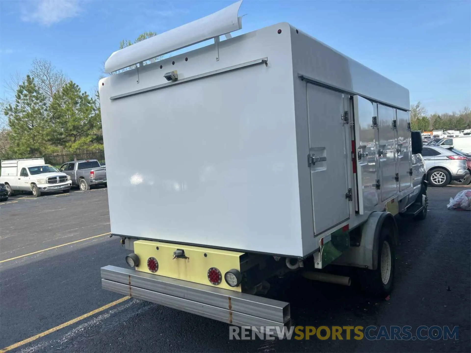 19 fotografías del automóvil dañado 1FDXE4FS6KDC07788 FORD ECONOLINE 2019