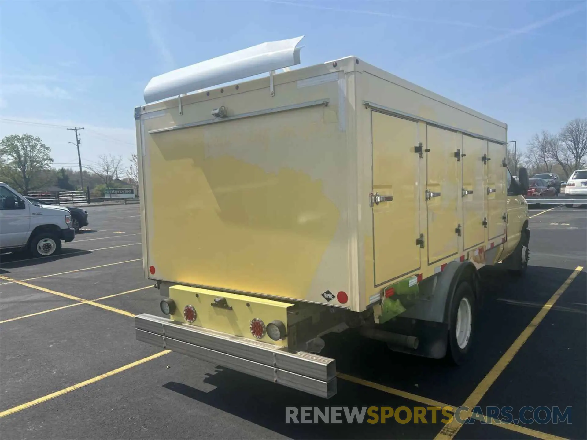 14 fotografías del automóvil dañado 1FDXE4FN7MDC34396 FORD ECONOLINE 2021