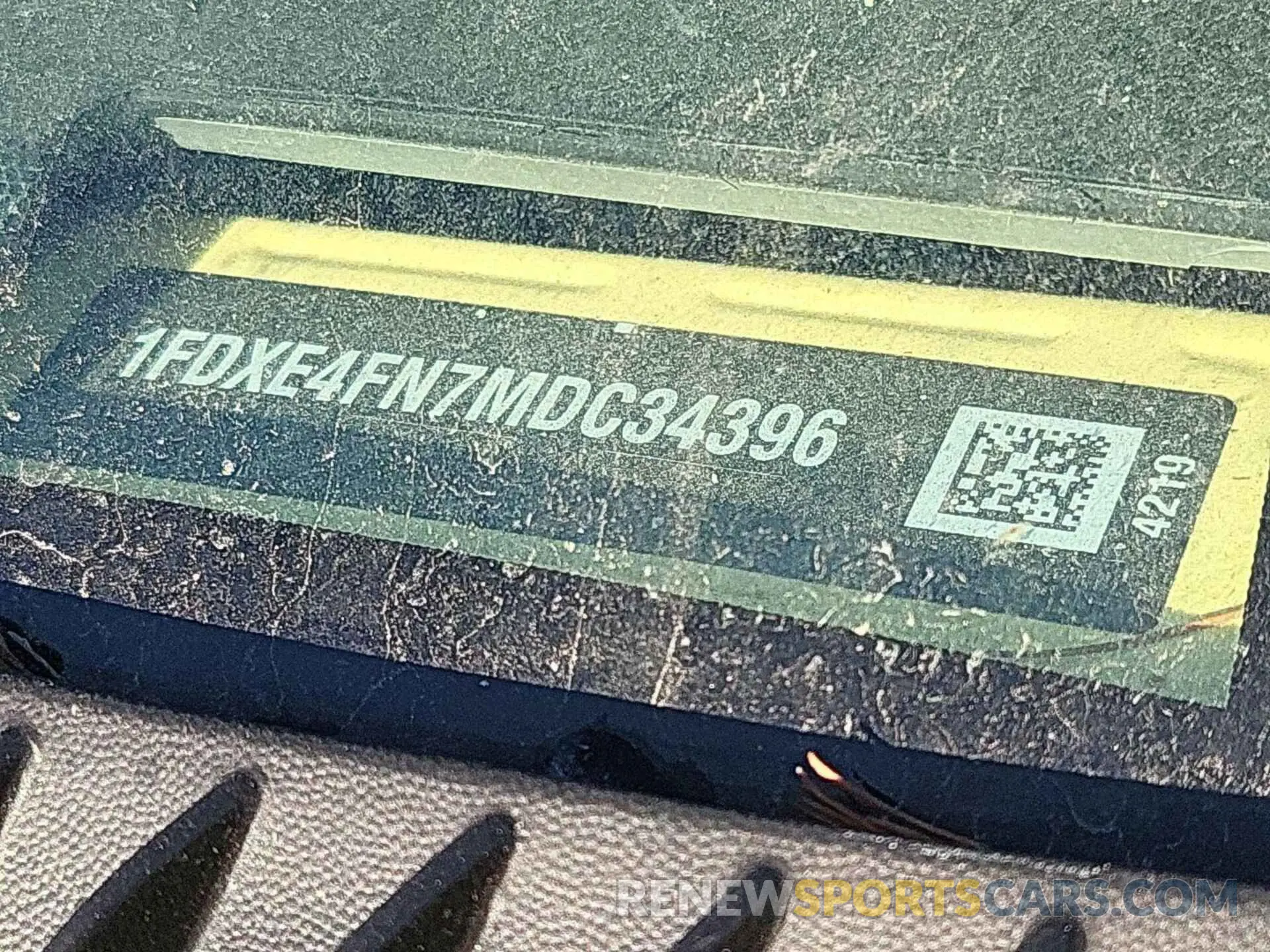 16 fotografías del automóvil dañado 1FDXE4FN7MDC34396 FORD ECONOLINE 2021