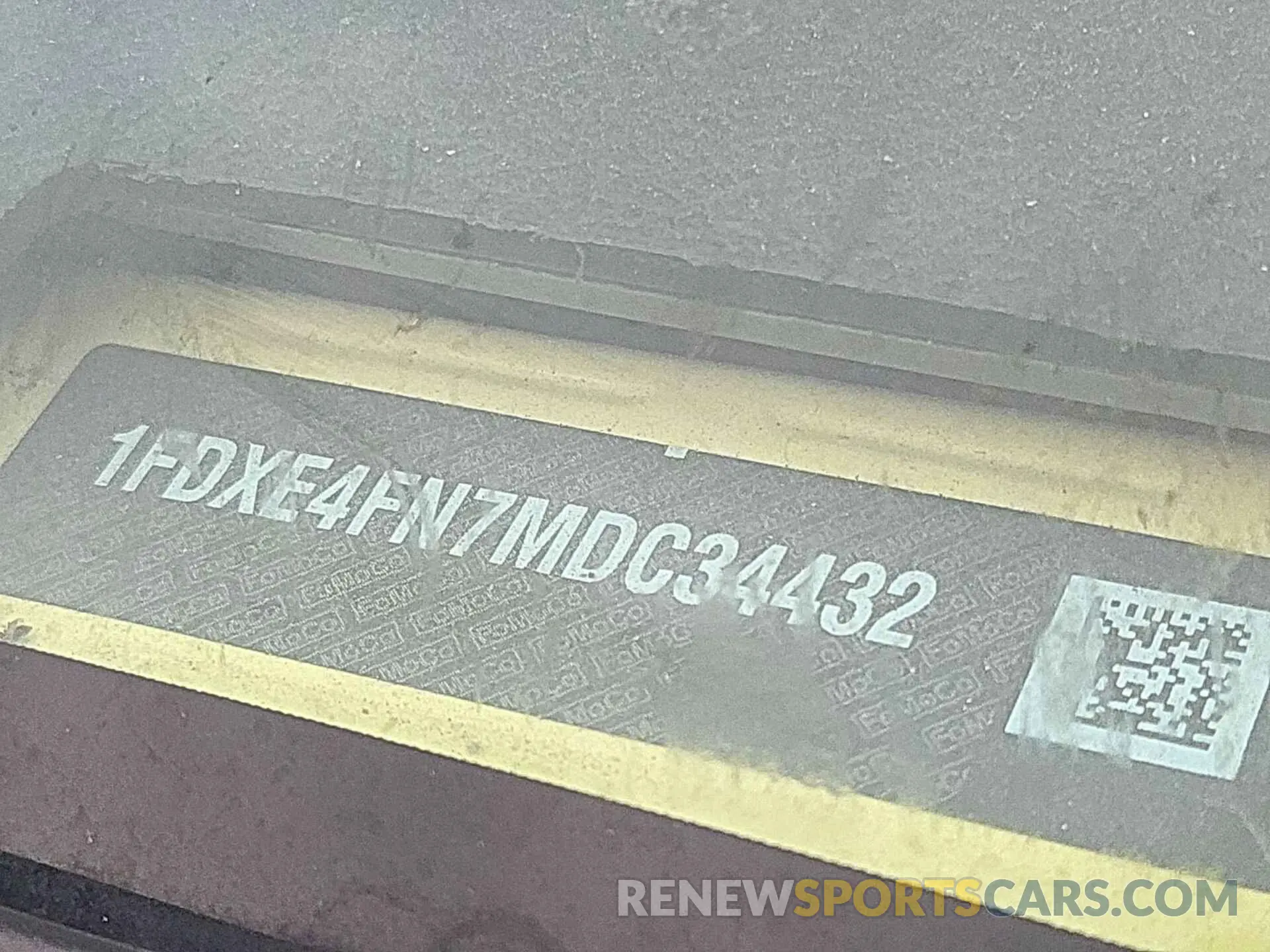 15 fotografías del automóvil dañado 1FDXE4FN7MDC34432 FORD ECONOLINE 2021