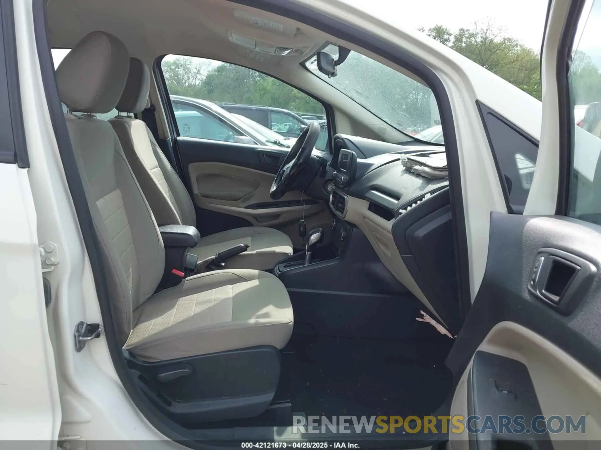 5 fotografías del automóvil dañado MAJ3S2FE2KC309398 FORD ECOSPORT 2019