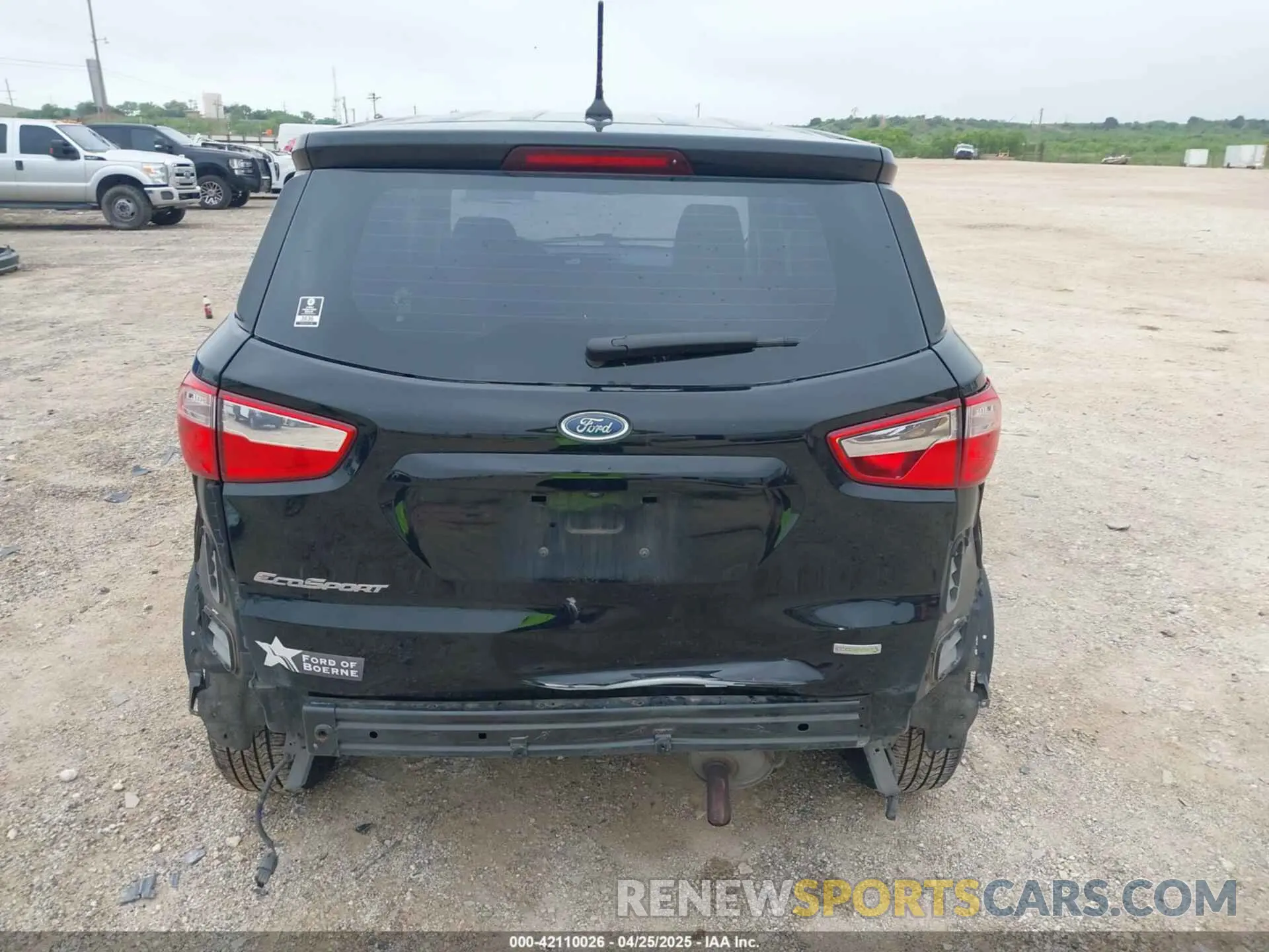 17 fotografías del automóvil dañado MAJ3S2FE4KC288862 FORD ECOSPORT 2019