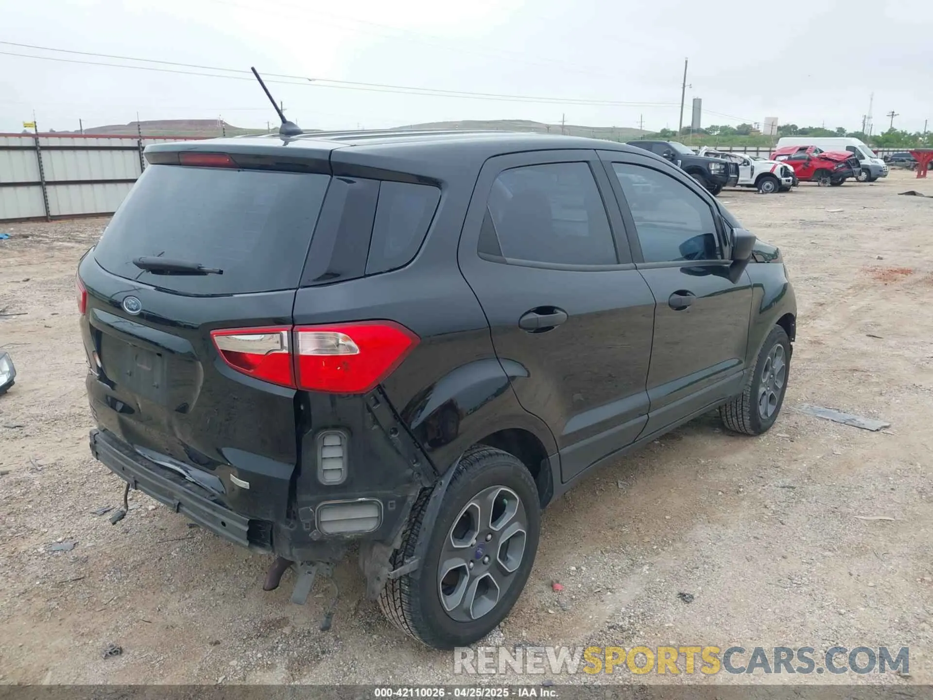 4 fotografías del automóvil dañado MAJ3S2FE4KC288862 FORD ECOSPORT 2019