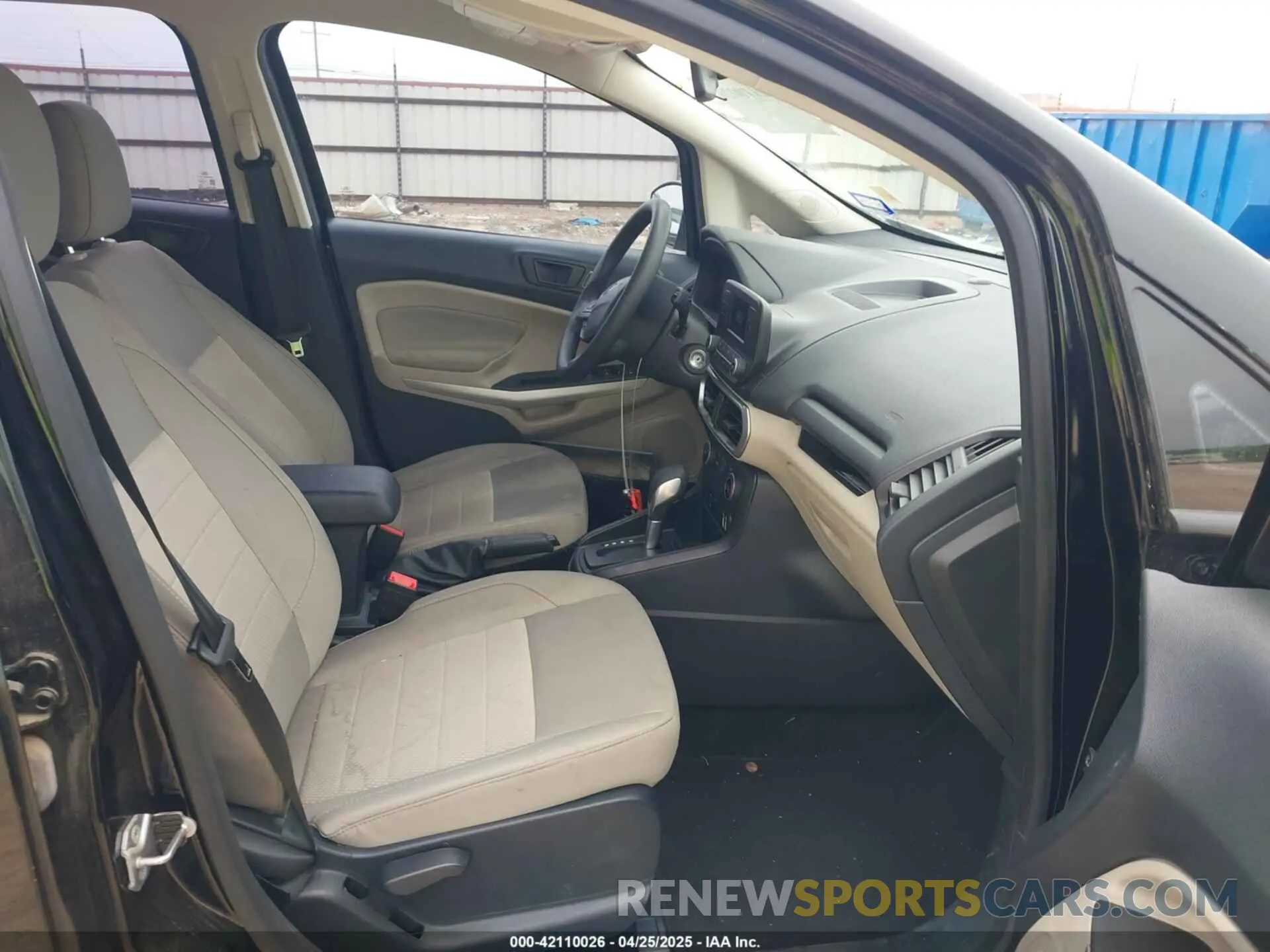5 fotografías del automóvil dañado MAJ3S2FE4KC288862 FORD ECOSPORT 2019