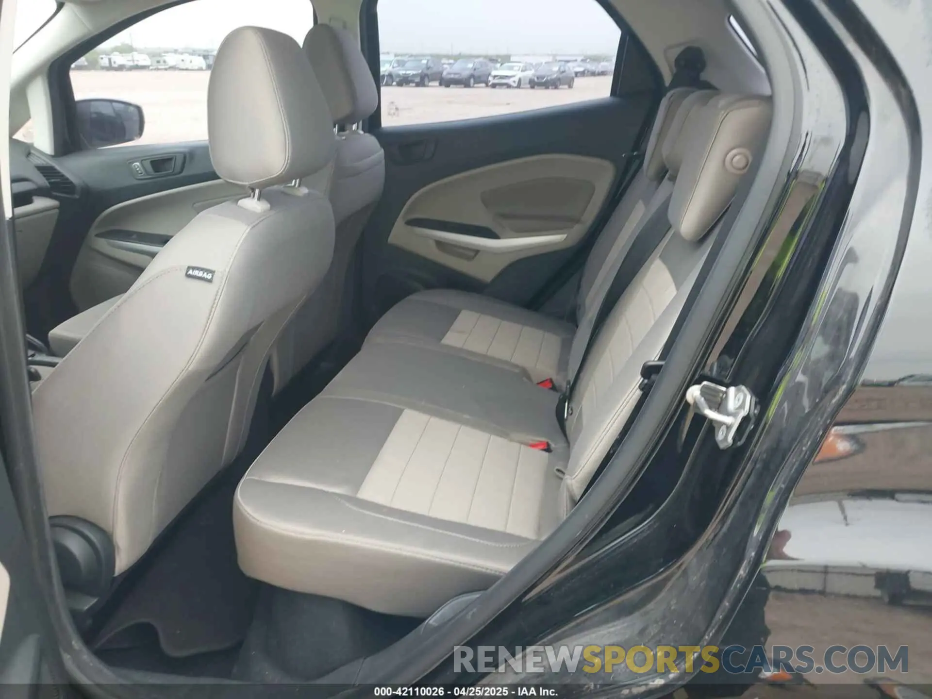 8 fotografías del automóvil dañado MAJ3S2FE4KC288862 FORD ECOSPORT 2019