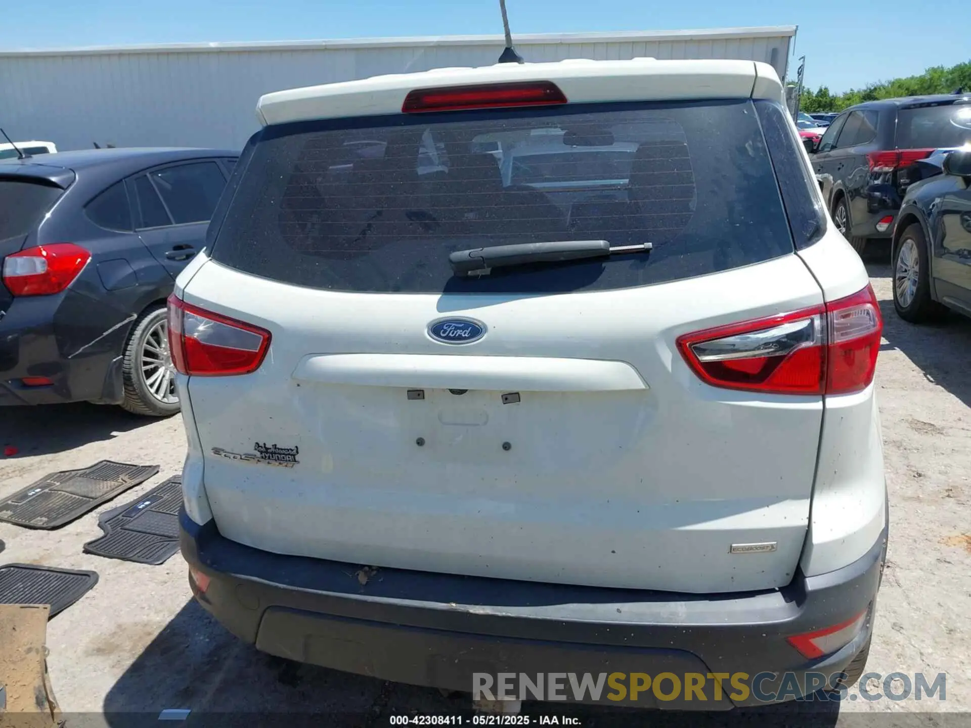 17 fotografías del automóvil dañado MAJ3S2FE6KC305063 FORD ECOSPORT 2019