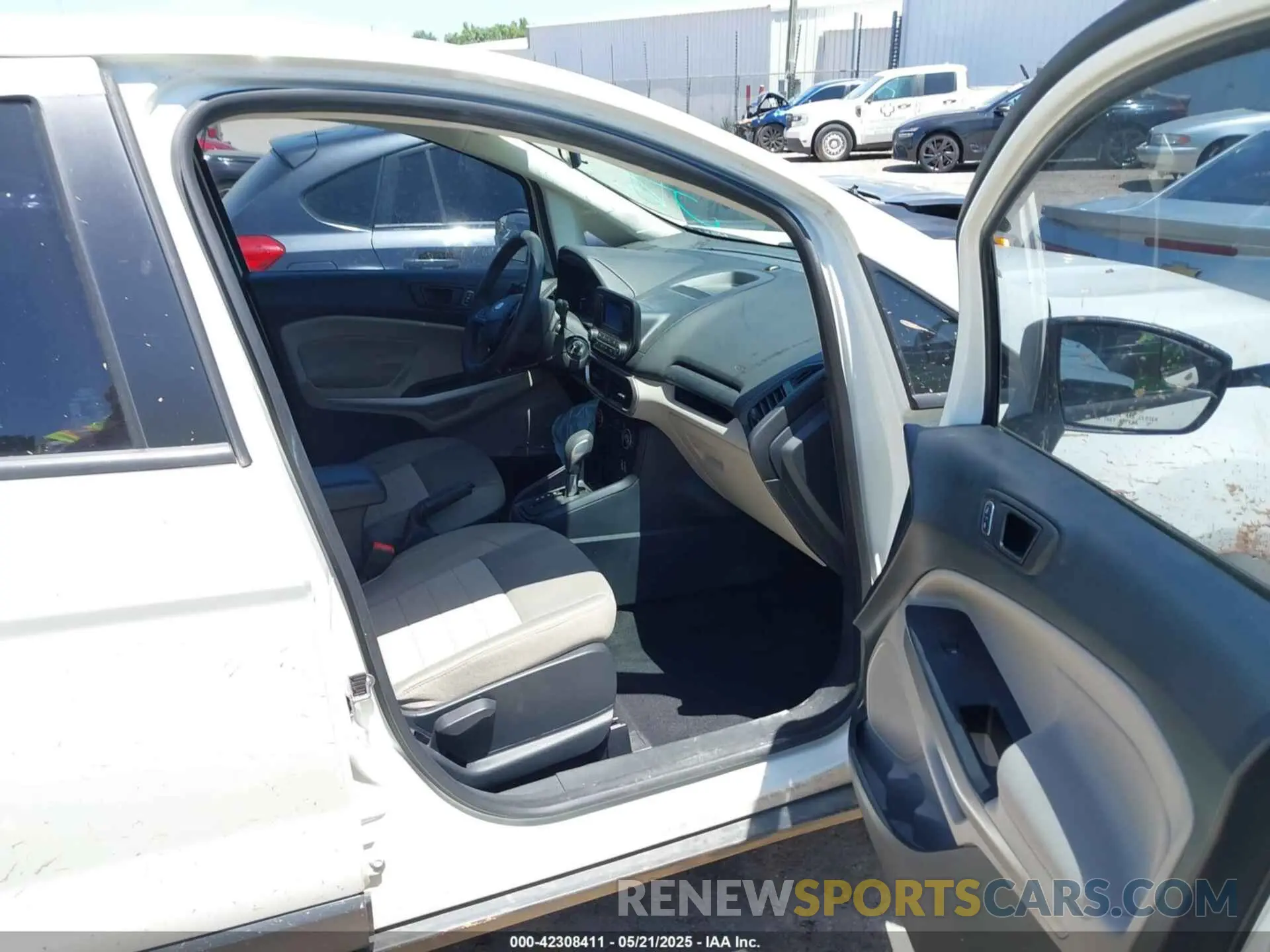 5 fotografías del automóvil dañado MAJ3S2FE6KC305063 FORD ECOSPORT 2019