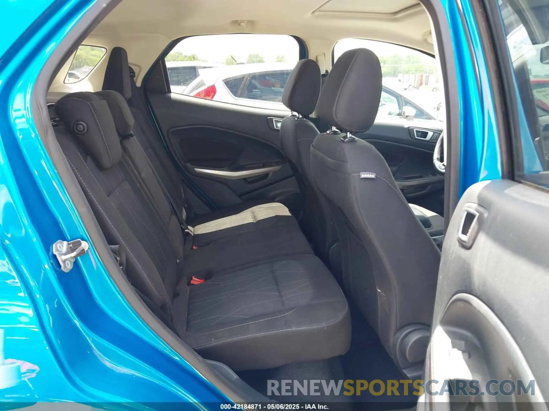 8 fotografías del automóvil dañado MAJ3S2GE0KC269191 FORD ECOSPORT 2019