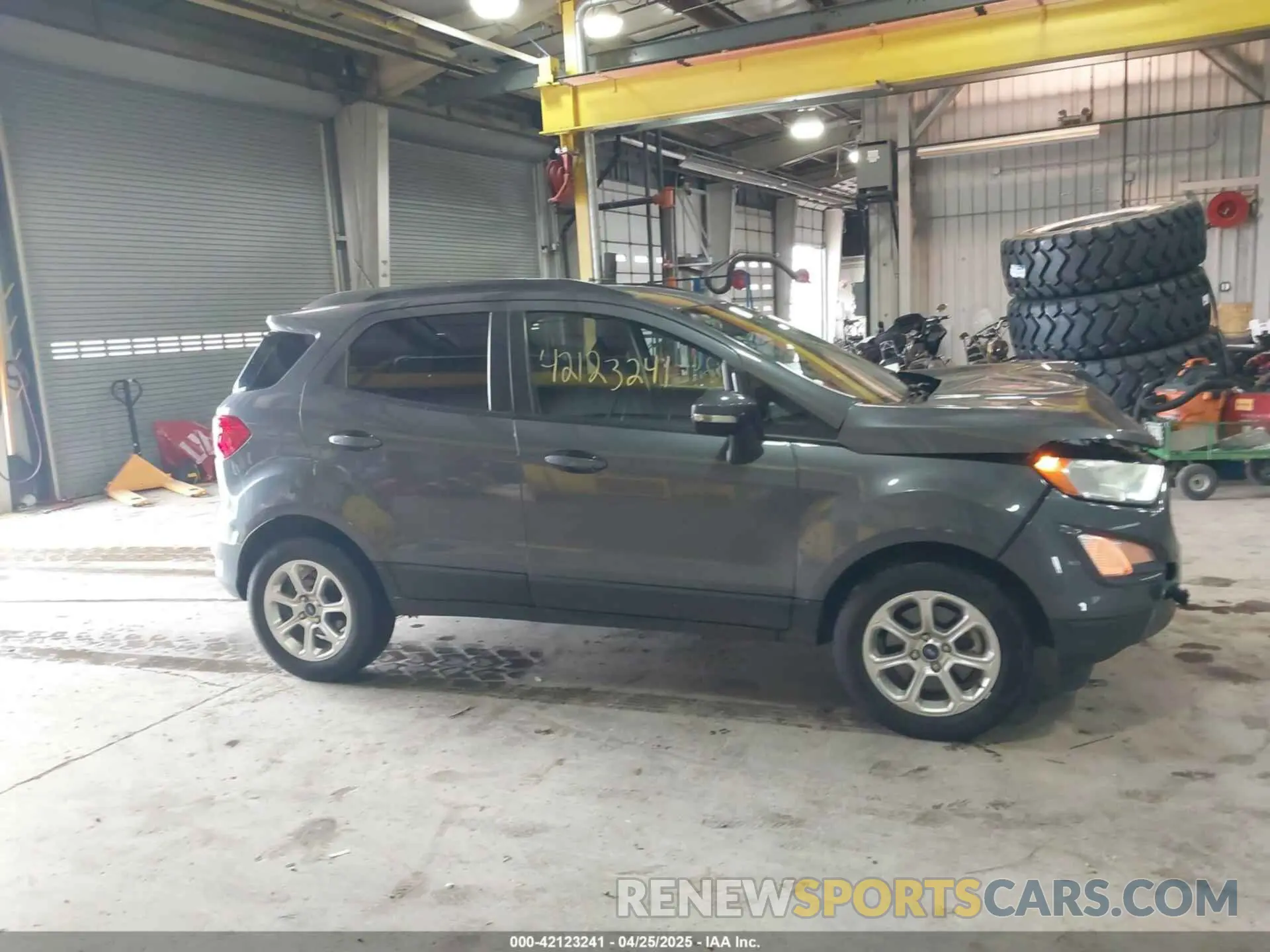 14 fotografías del automóvil dañado MAJ3S2GE0KC303128 FORD ECOSPORT 2019