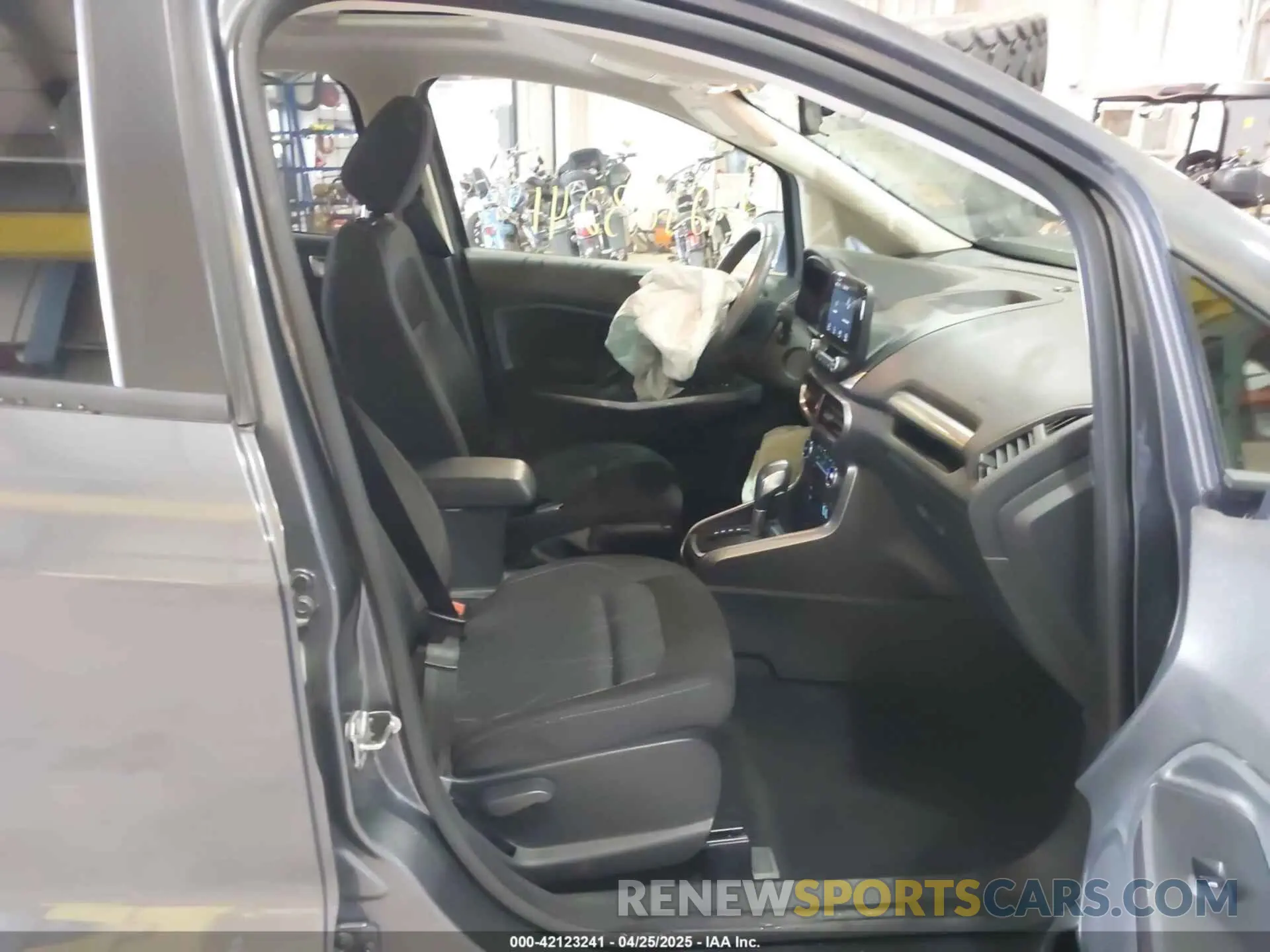 5 fotografías del automóvil dañado MAJ3S2GE0KC303128 FORD ECOSPORT 2019