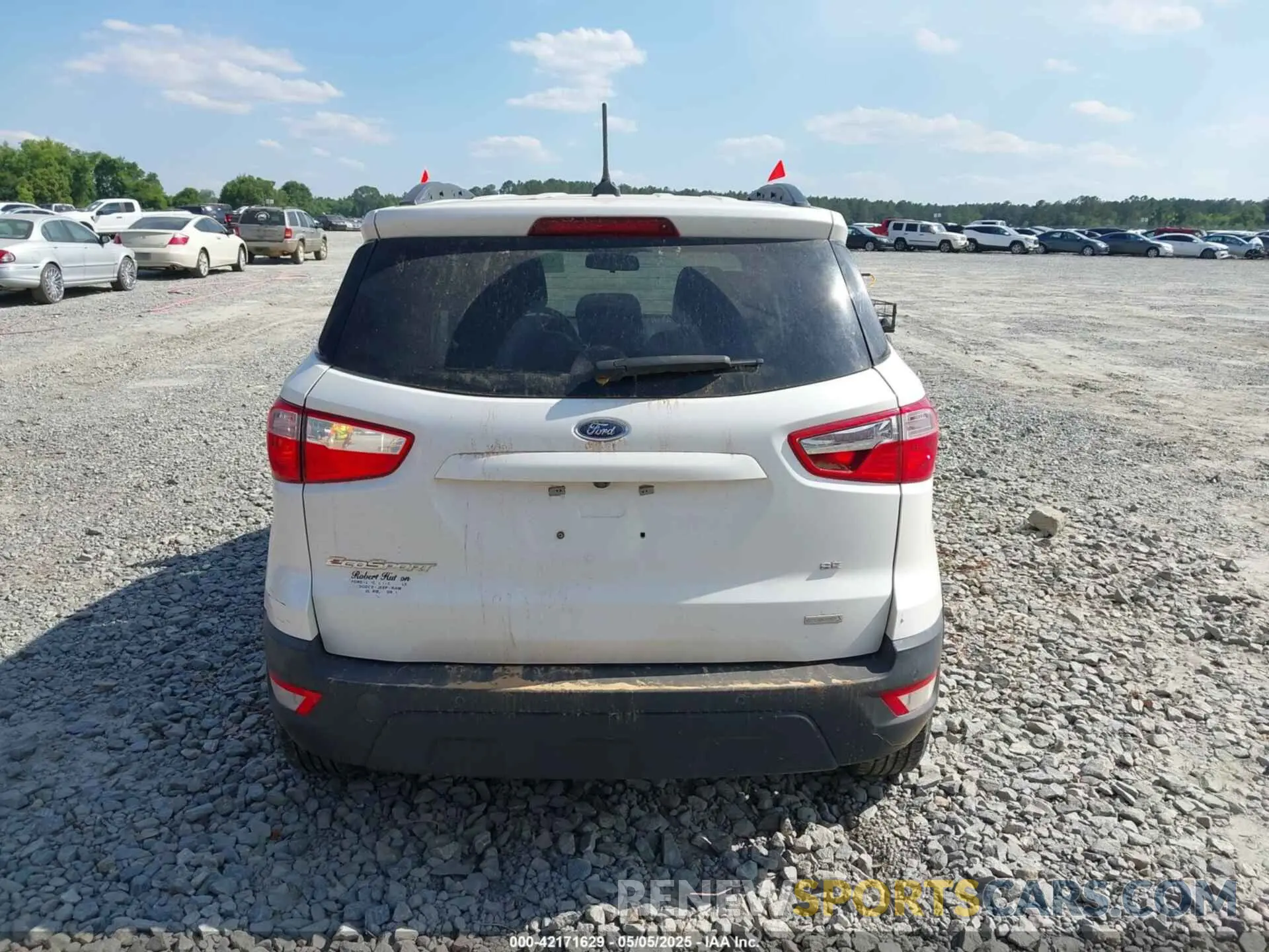 16 fotografías del automóvil dañado MAJ3S2GE1KC273928 FORD ECOSPORT 2019