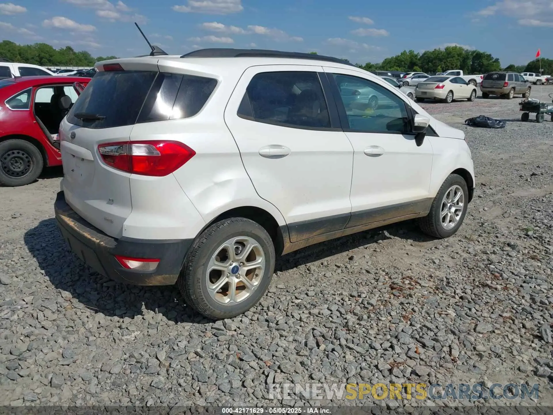 4 fotografías del automóvil dañado MAJ3S2GE1KC273928 FORD ECOSPORT 2019