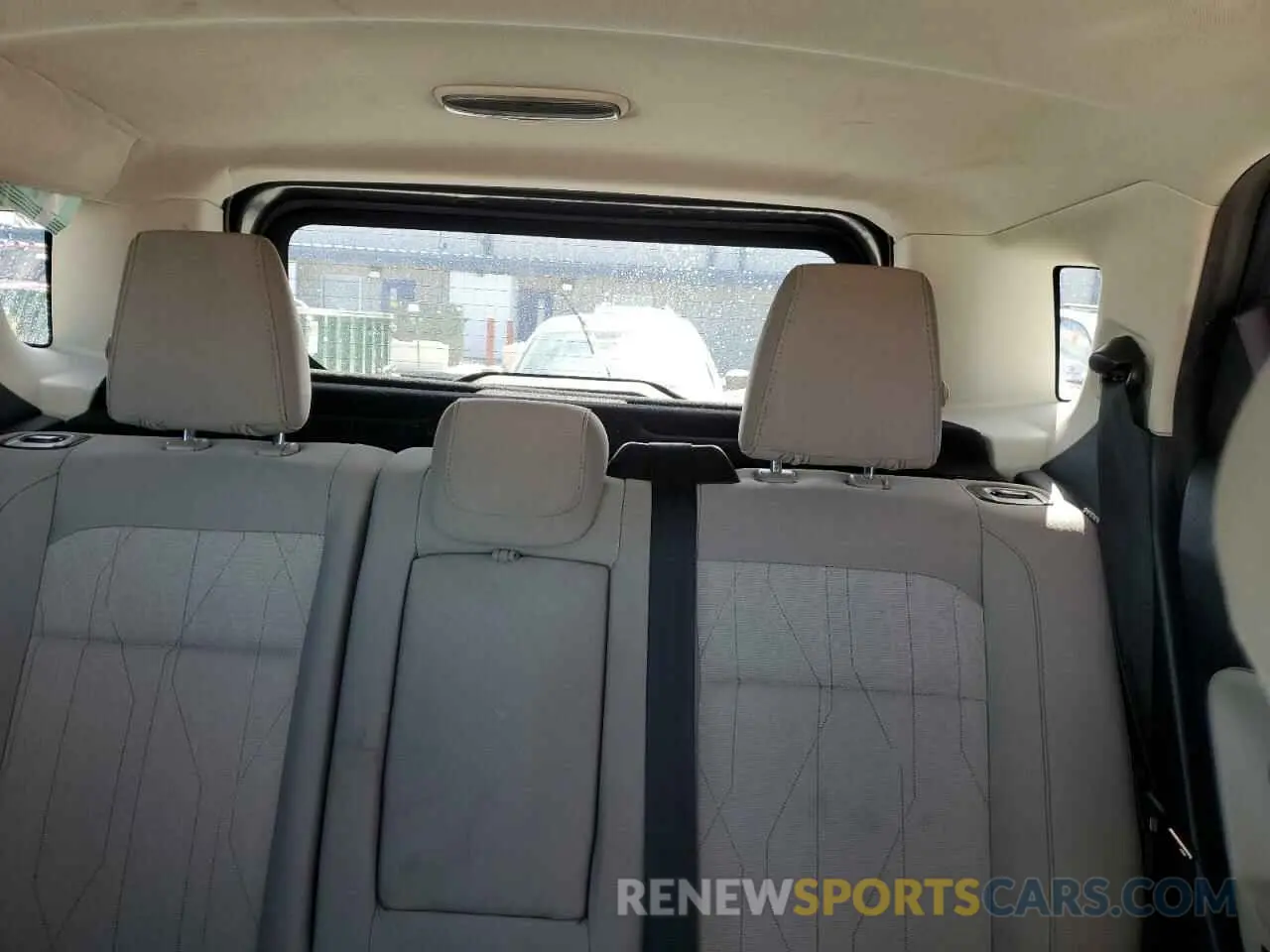 10 fotografías del automóvil dañado MAJ3S2GE1KC284928 FORD ECOSPORT 2019