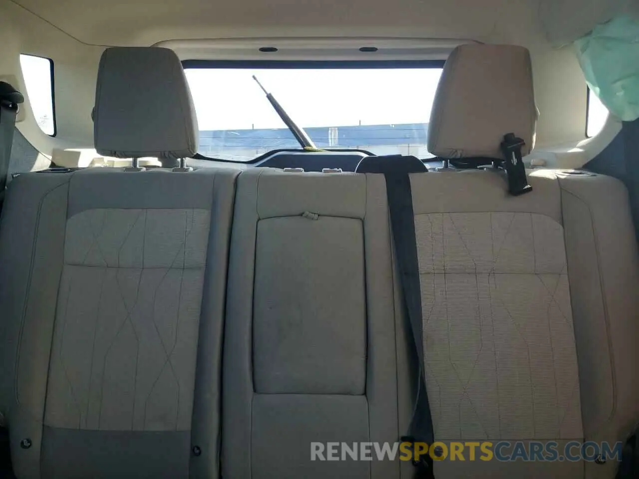 10 fotografías del automóvil dañado MAJ3S2GE2KC258435 FORD ECOSPORT 2019