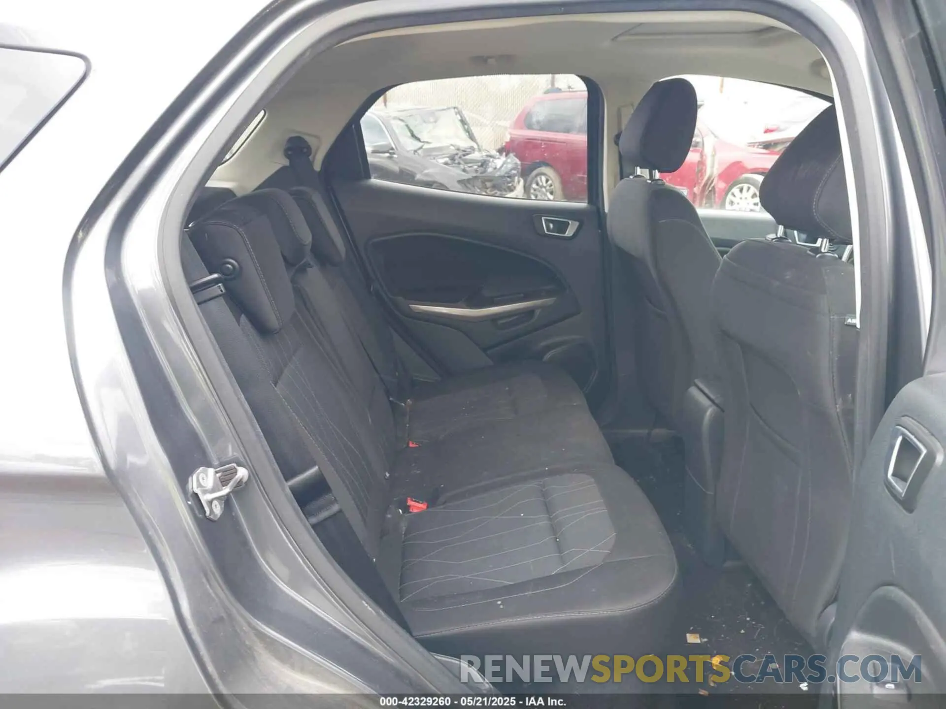 8 fotografías del automóvil dañado MAJ3S2GE2KC288289 FORD ECOSPORT 2019