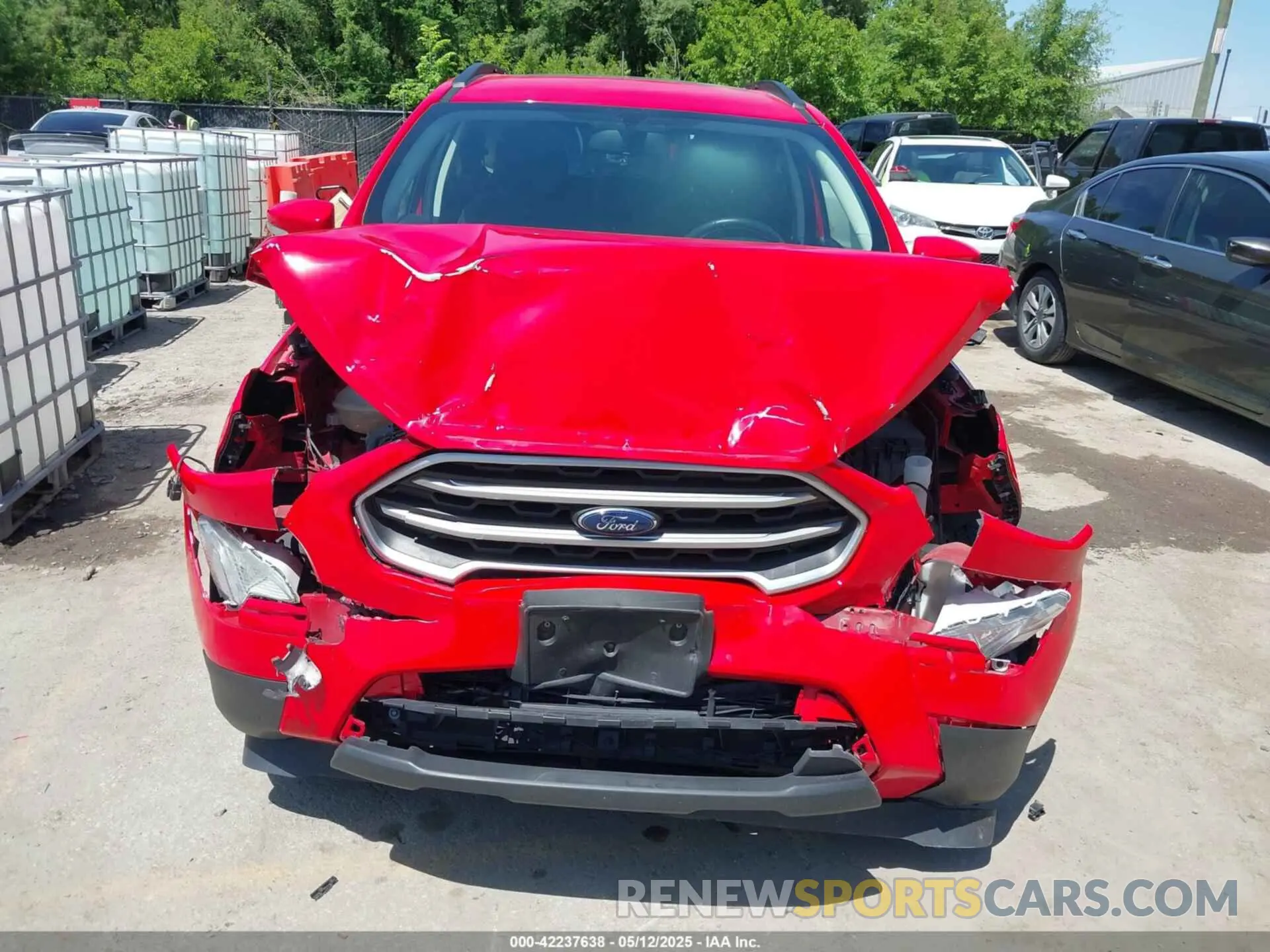 13 fotografías del automóvil dañado MAJ3S2GE2KC304409 FORD ECOSPORT 2019