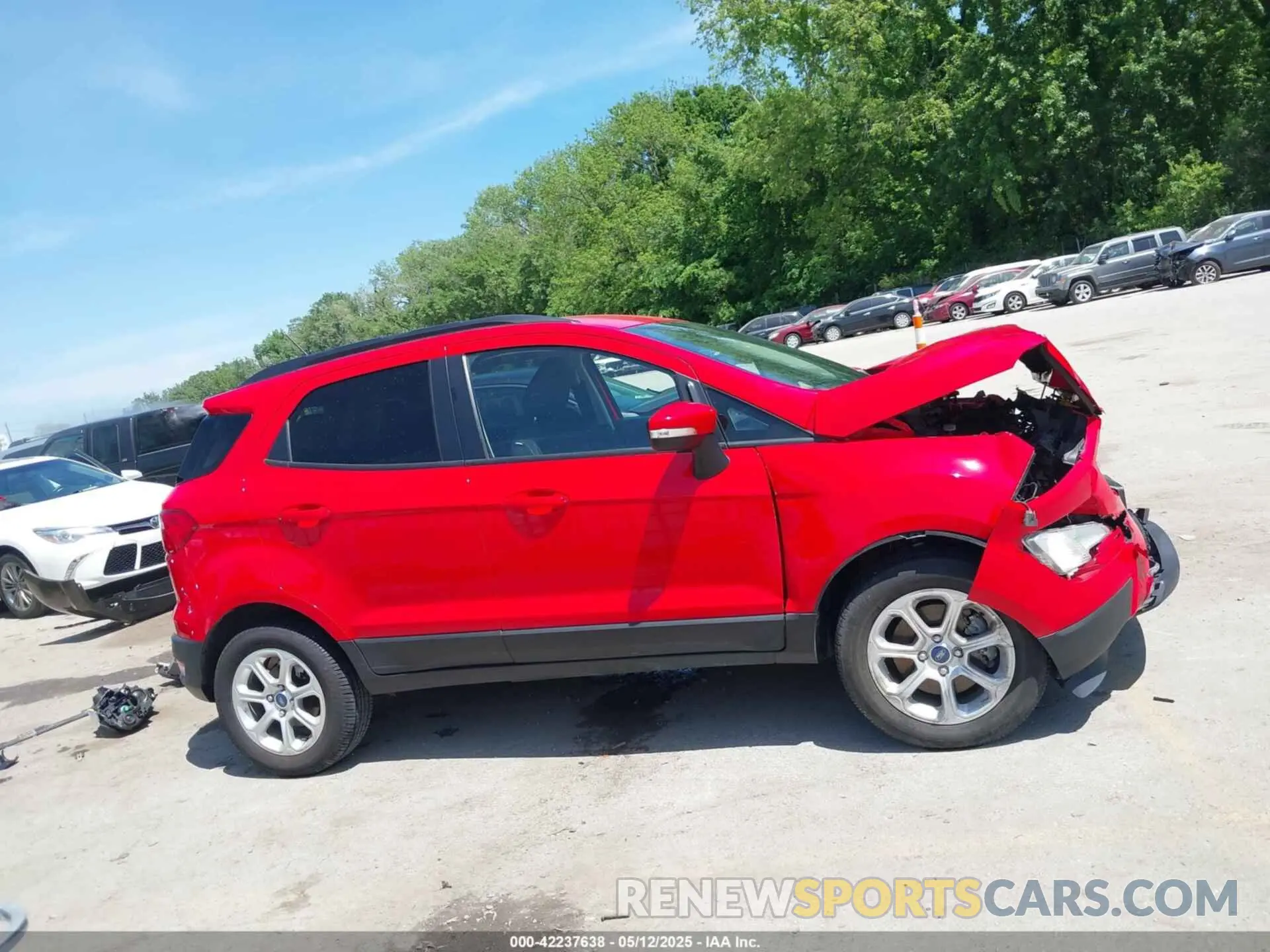 14 fotografías del automóvil dañado MAJ3S2GE2KC304409 FORD ECOSPORT 2019