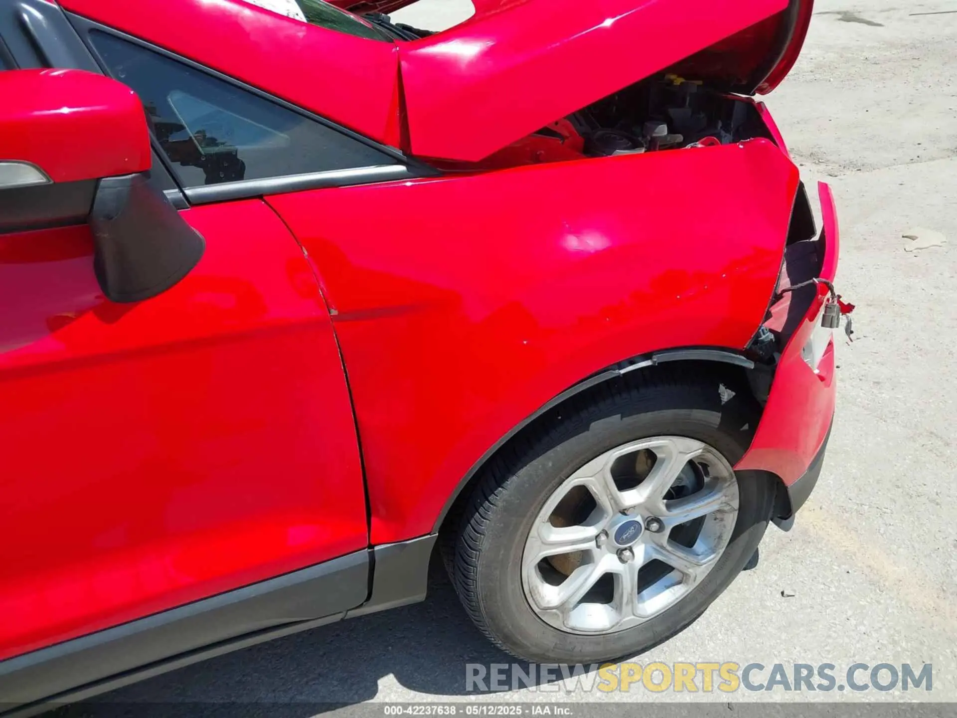 18 fotografías del automóvil dañado MAJ3S2GE2KC304409 FORD ECOSPORT 2019