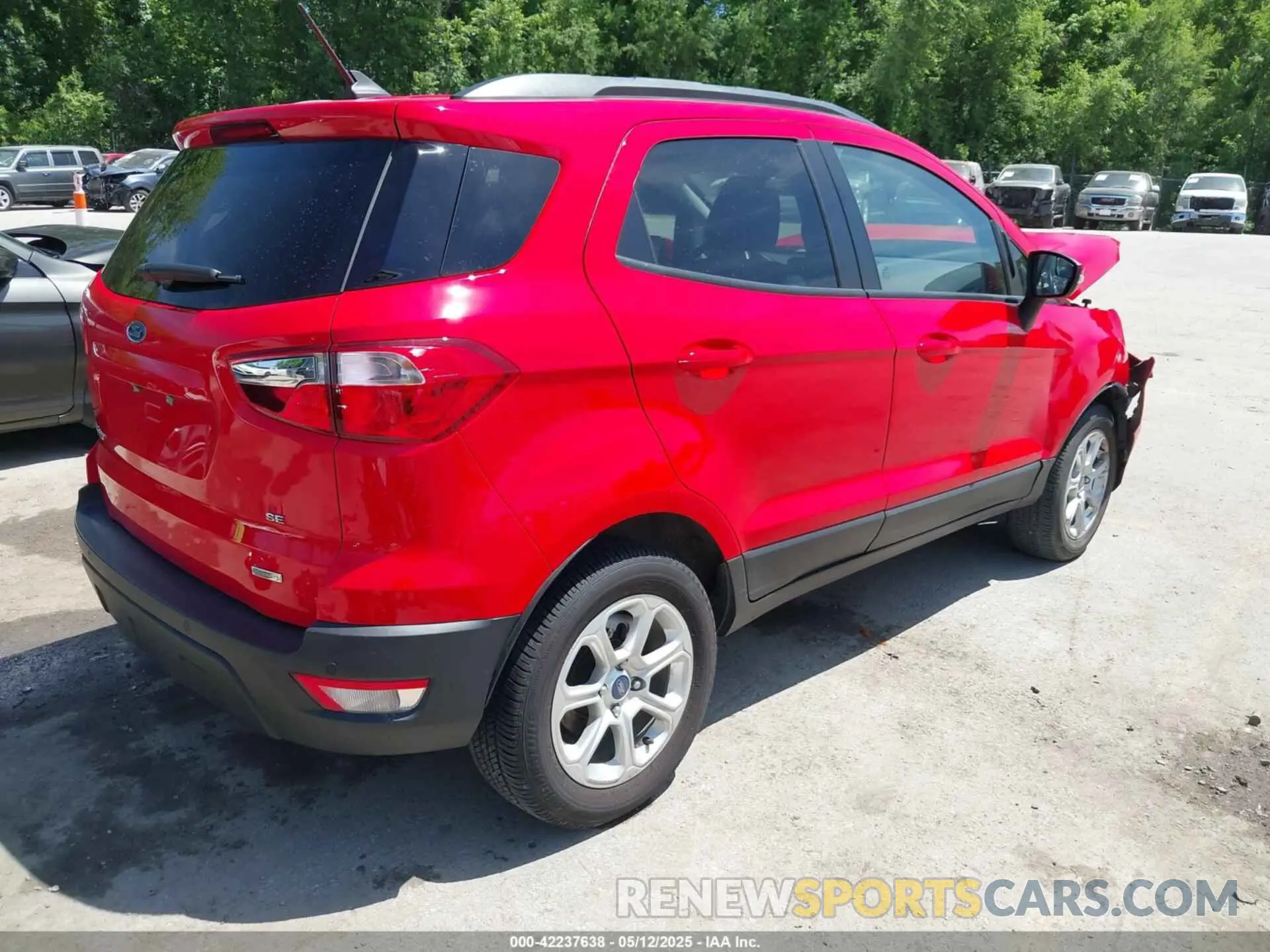 4 fotografías del automóvil dañado MAJ3S2GE2KC304409 FORD ECOSPORT 2019