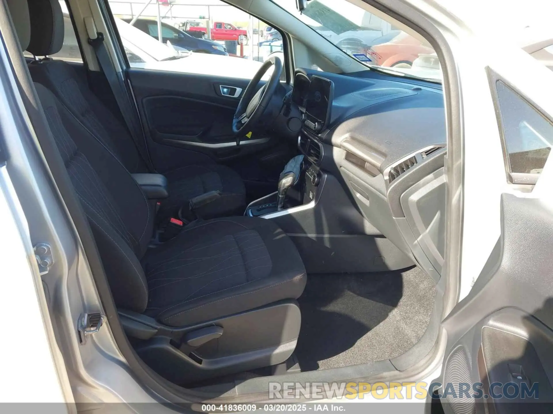 5 fotografías del automóvil dañado MAJ3S2GE3KC269072 FORD ECOSPORT 2019