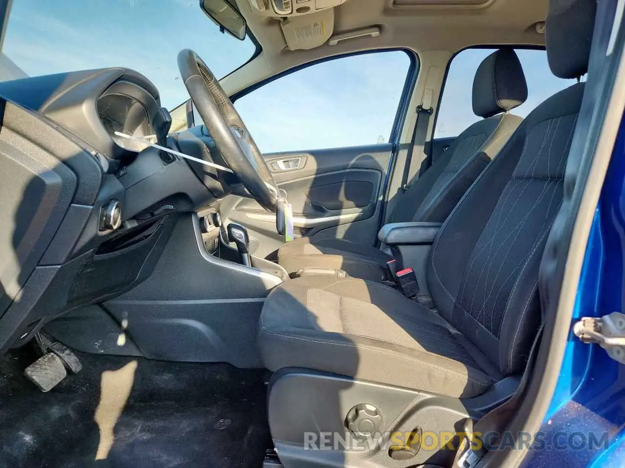 7 fotografías del automóvil dañado MAJ3S2GE3KC280525 FORD ECOSPORT 2019