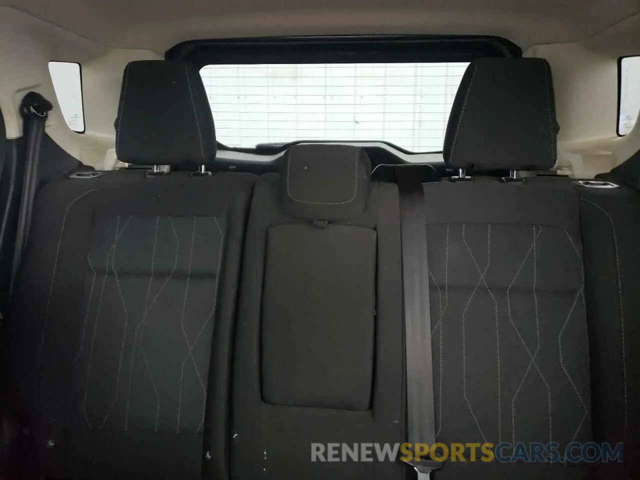 10 fotografías del automóvil dañado MAJ3S2GE3KC304256 FORD ECOSPORT 2019