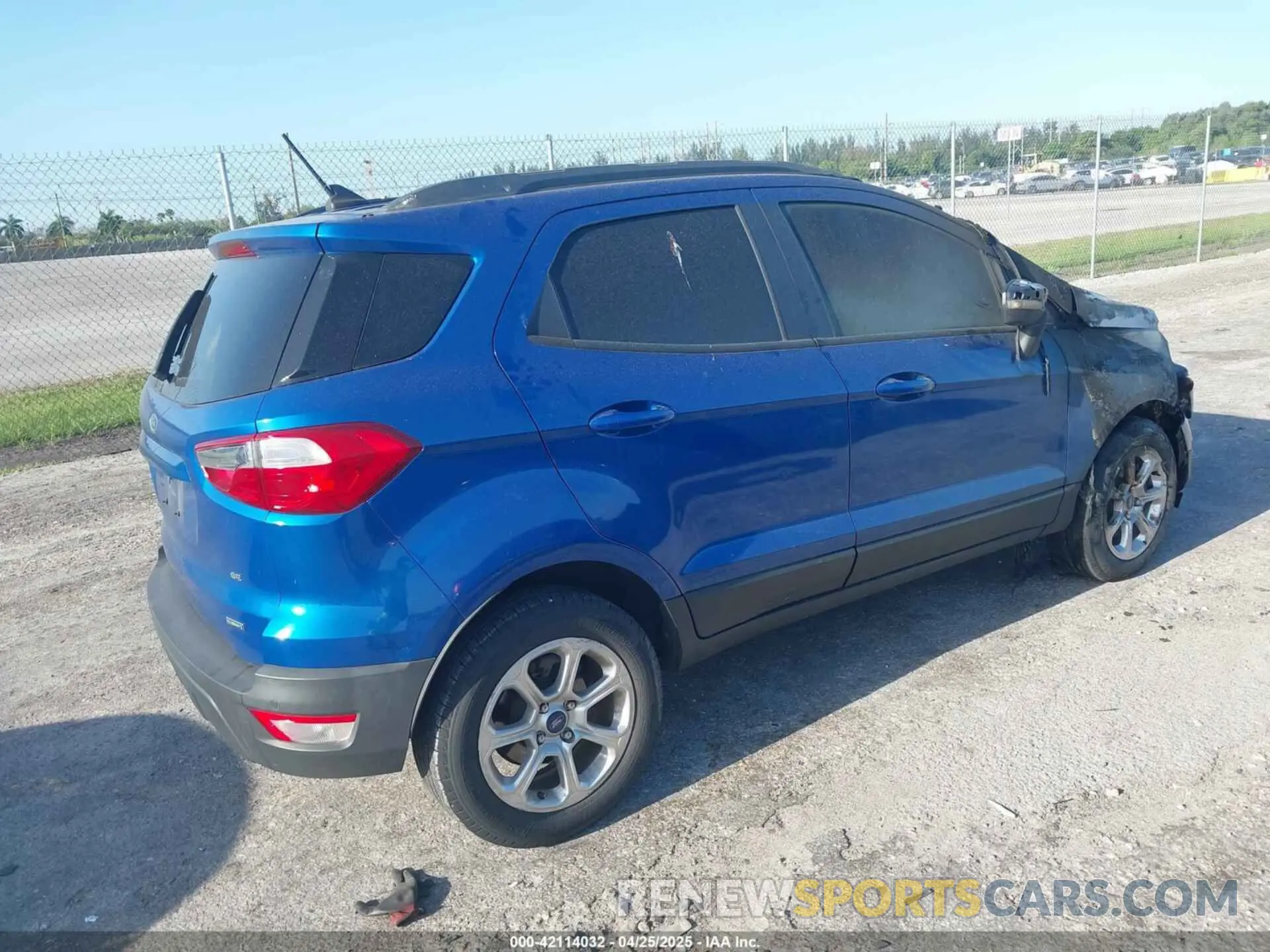 4 fotografías del automóvil dañado MAJ3S2GE4KC297916 FORD ECOSPORT 2019