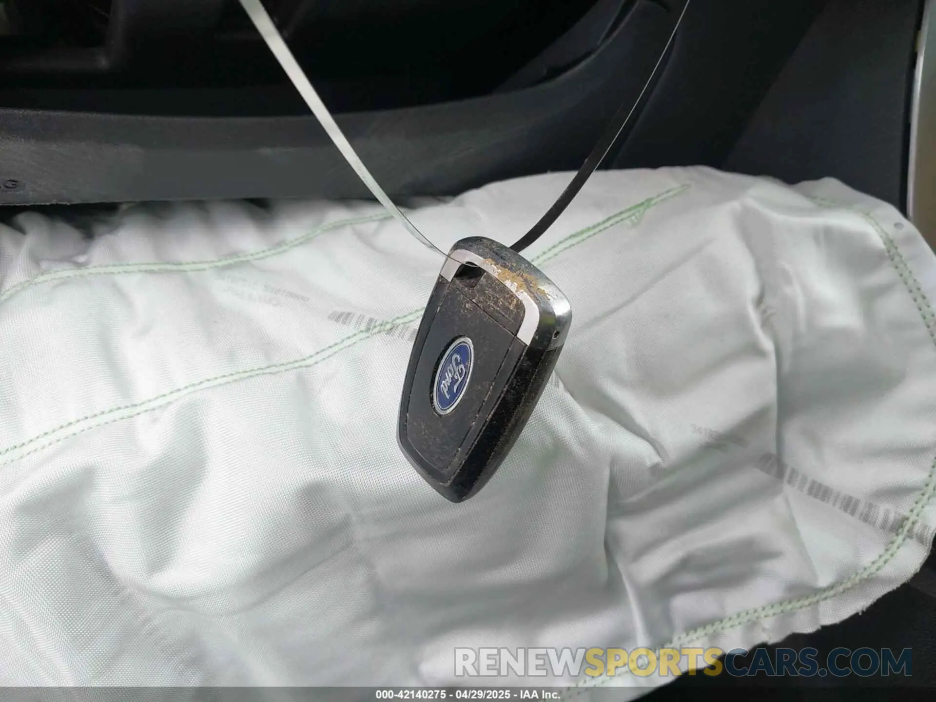 11 fotografías del automóvil dañado MAJ3S2GE4KC306243 FORD ECOSPORT 2019
