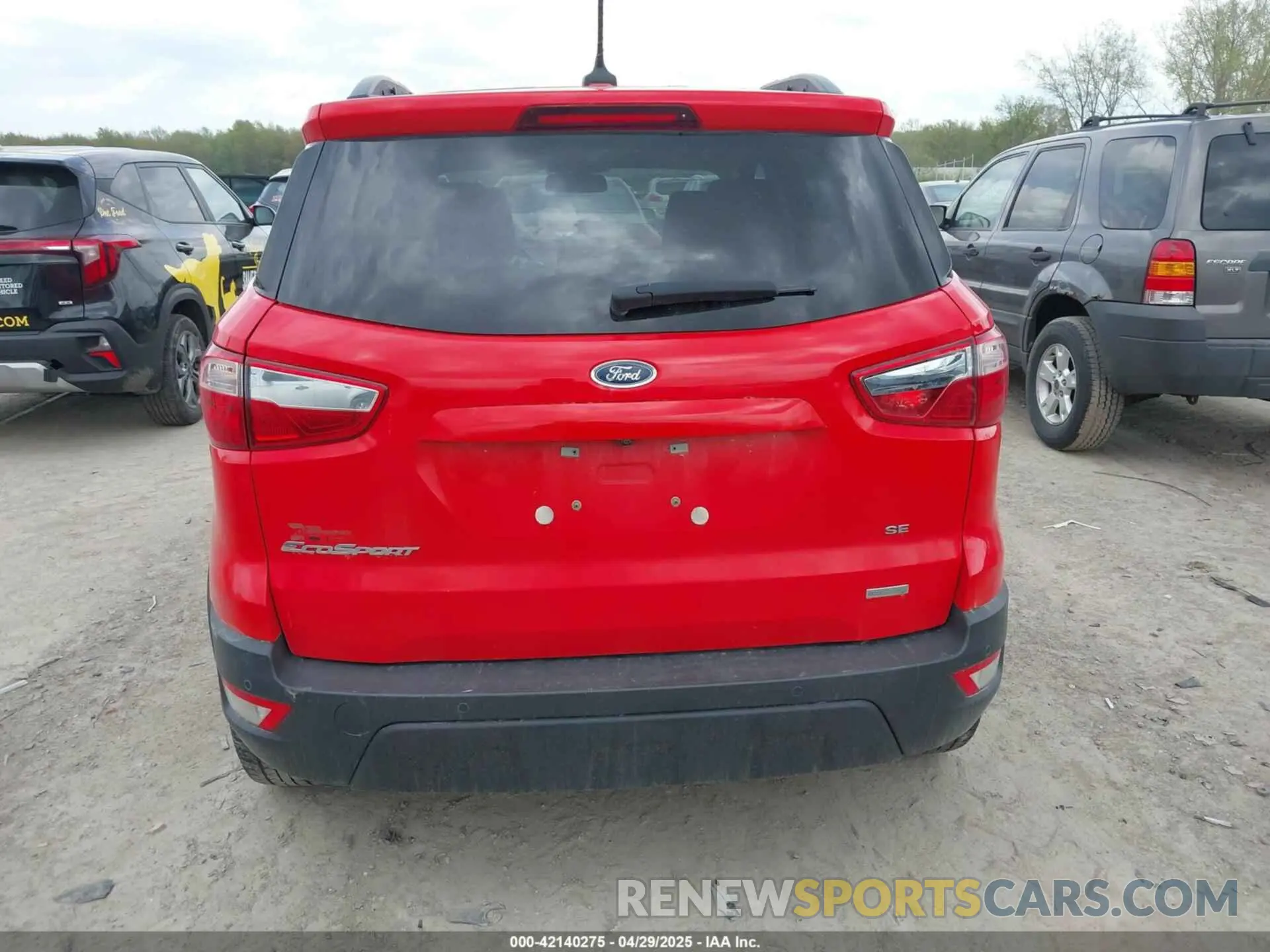 16 fotografías del automóvil dañado MAJ3S2GE4KC306243 FORD ECOSPORT 2019