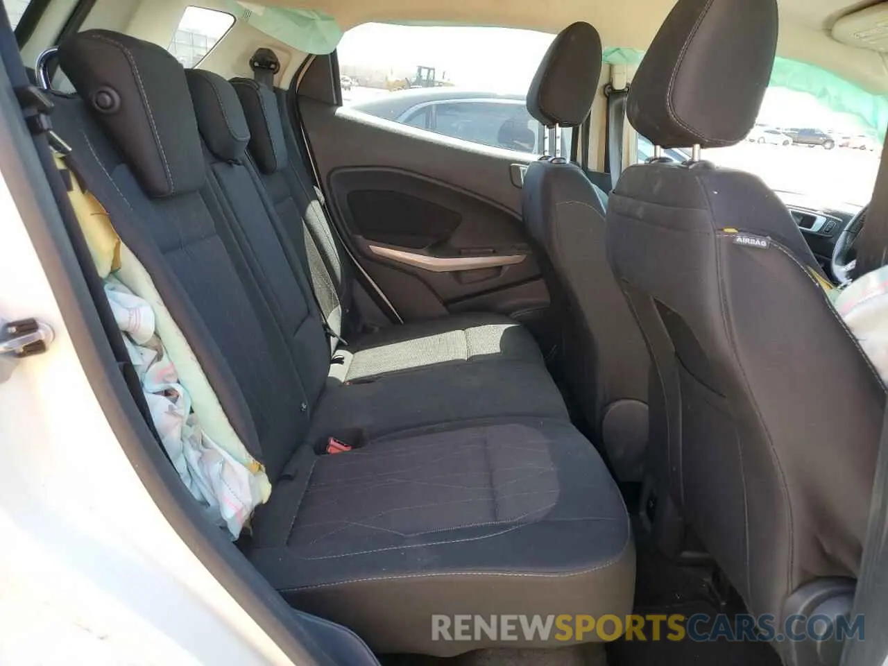 11 fotografías del automóvil dañado MAJ3S2GE5KC304405 FORD ECOSPORT 2019