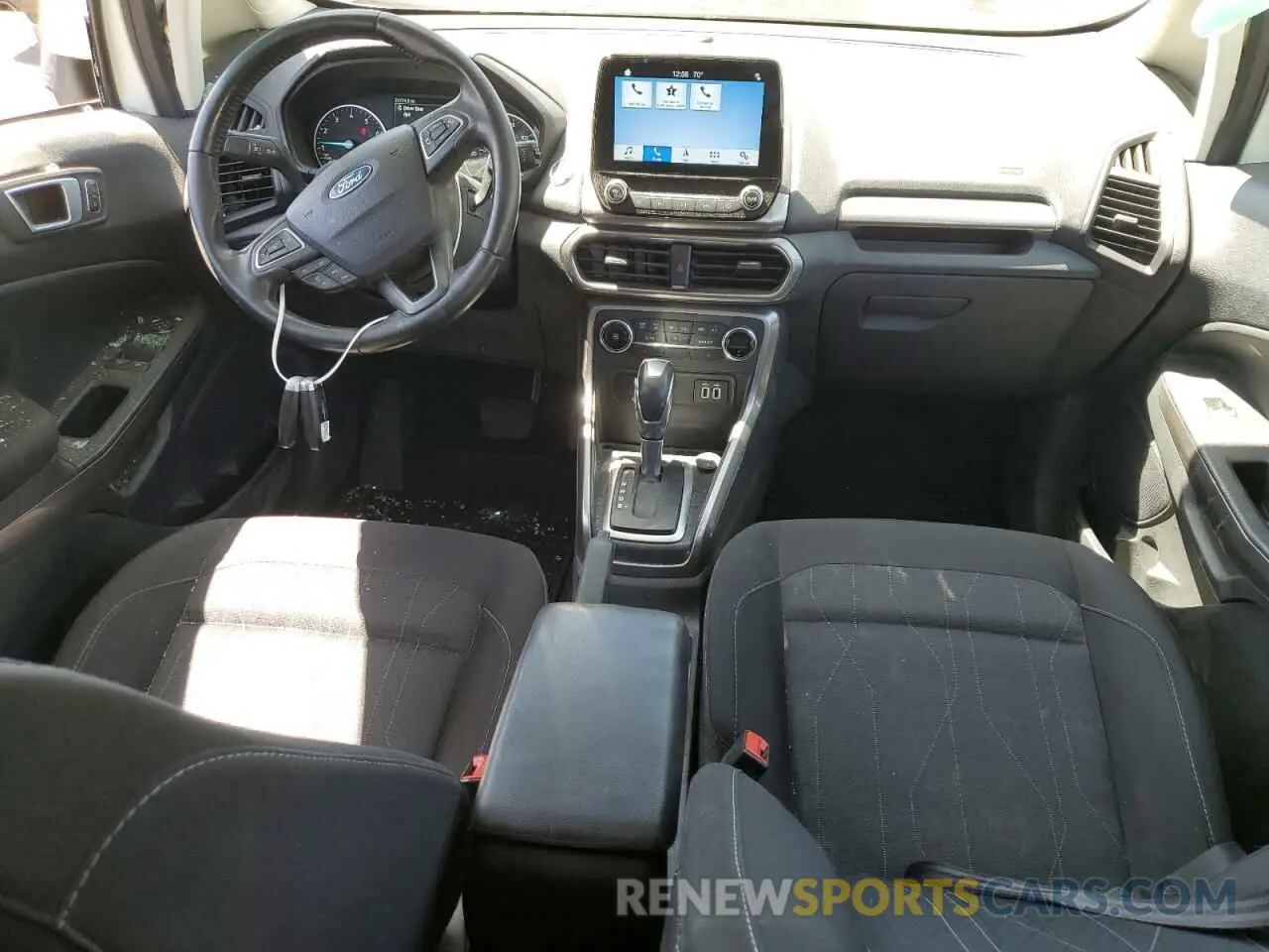 8 fotografías del automóvil dañado MAJ3S2GE5KC304405 FORD ECOSPORT 2019