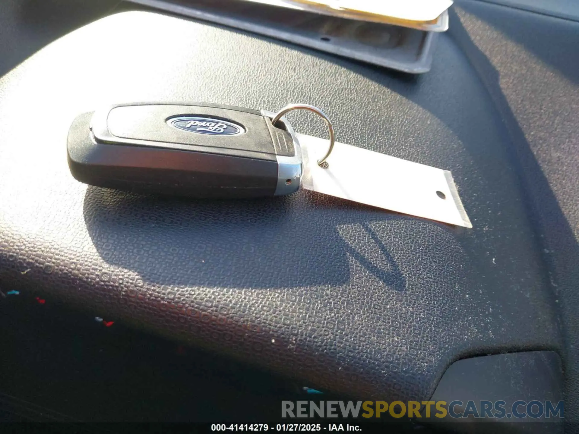 11 fotografías del automóvil dañado MAJ3S2GE6KC274119 FORD ECOSPORT 2019