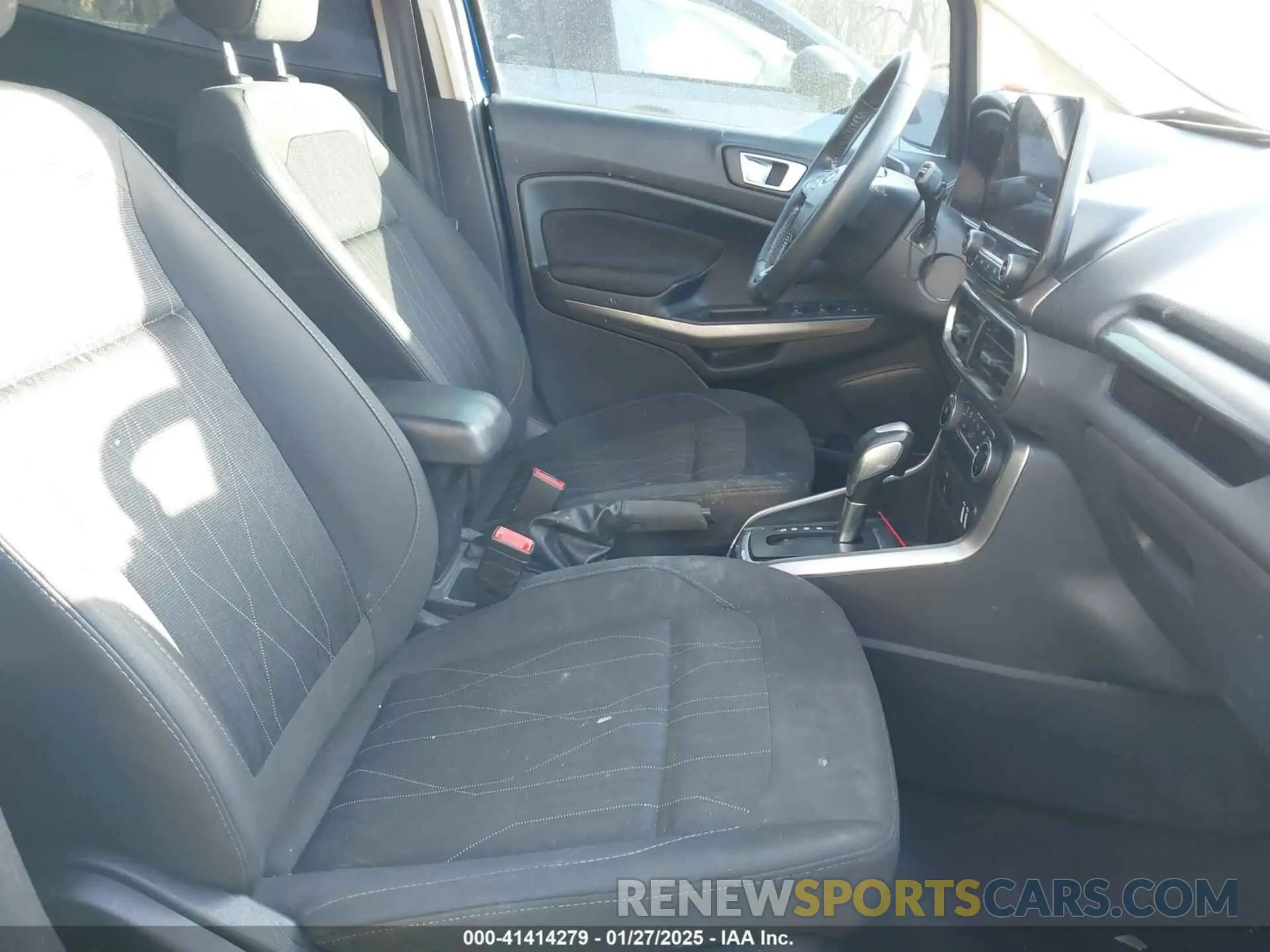 5 fotografías del automóvil dañado MAJ3S2GE6KC274119 FORD ECOSPORT 2019