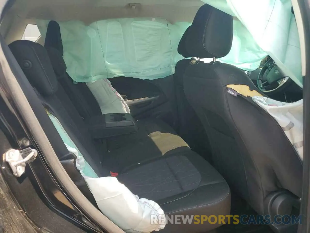 10 fotografías del automóvil dañado MAJ3S2GE7KC268636 FORD ECOSPORT 2019