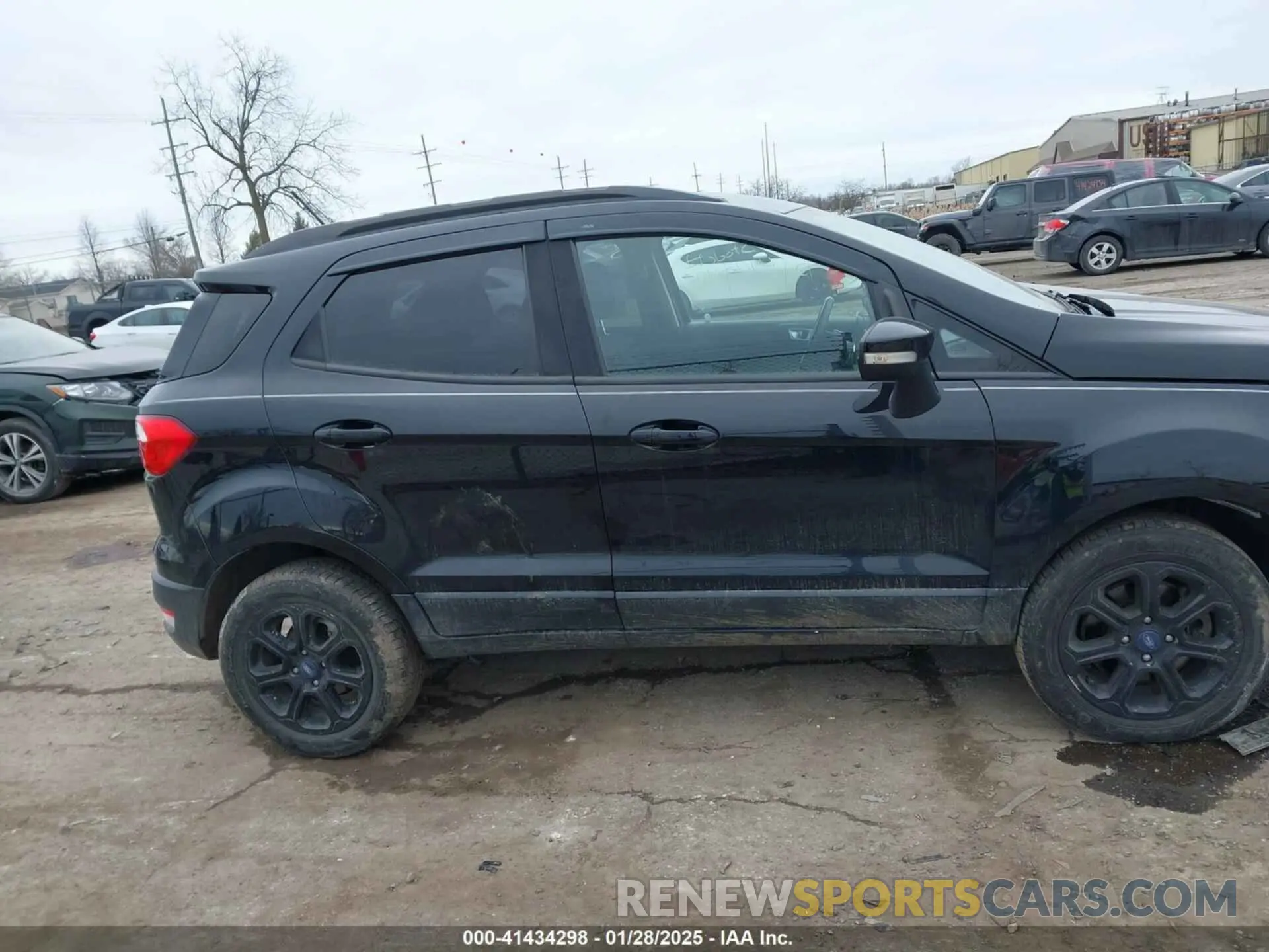 13 fotografías del automóvil dañado MAJ3S2GE7KC271701 FORD ECOSPORT 2019